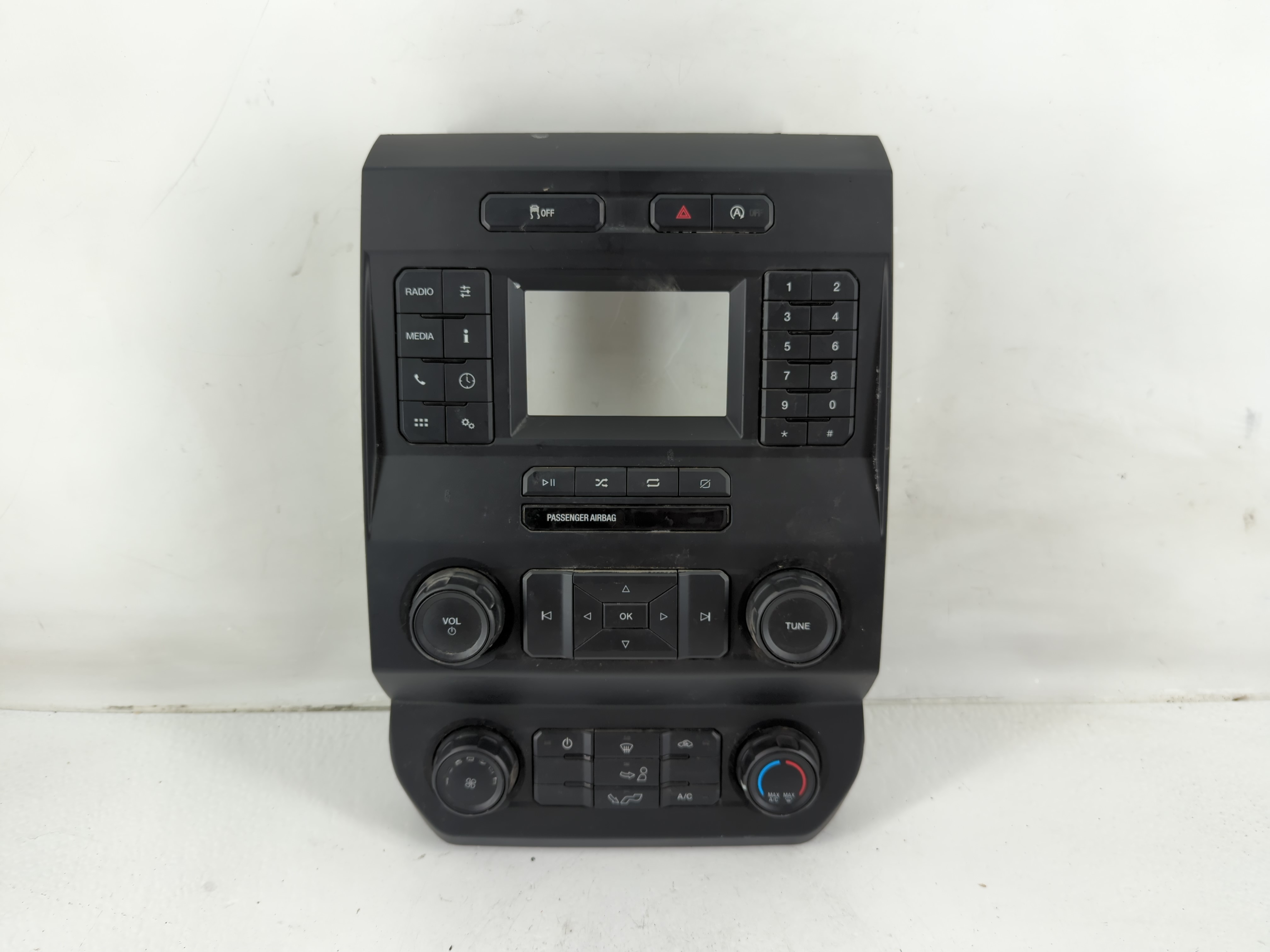 2019-2020 Ford F-150 Am Fm Cd Player Radio Receiver 1118081 - Oemusedautoparts1.com