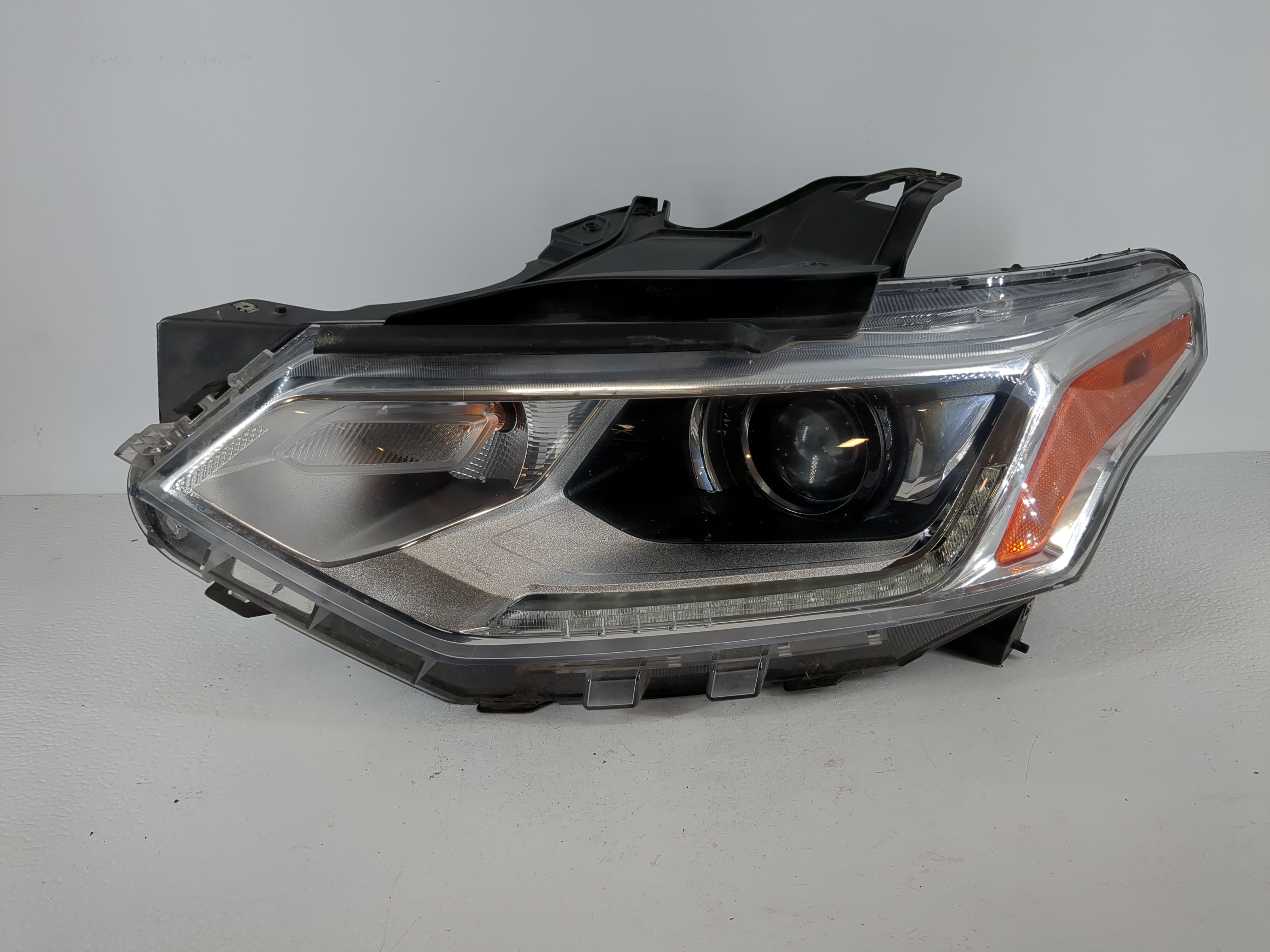 2019-2021 Chevrolet Traverse Driver Left Oem Head Light Headlight Lamp 1118097 - Oemusedautoparts1.com