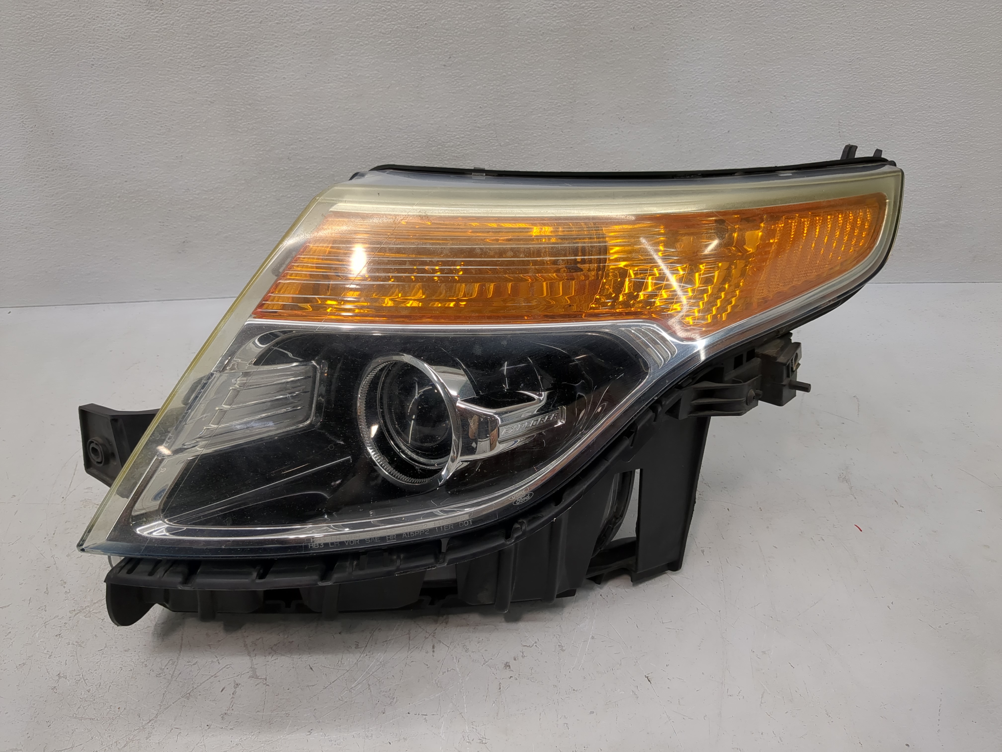2011-2012 Ford Explorer Driver Left Oem Head Light Headlight Lamp 1118160 - Oemusedautoparts1.com
