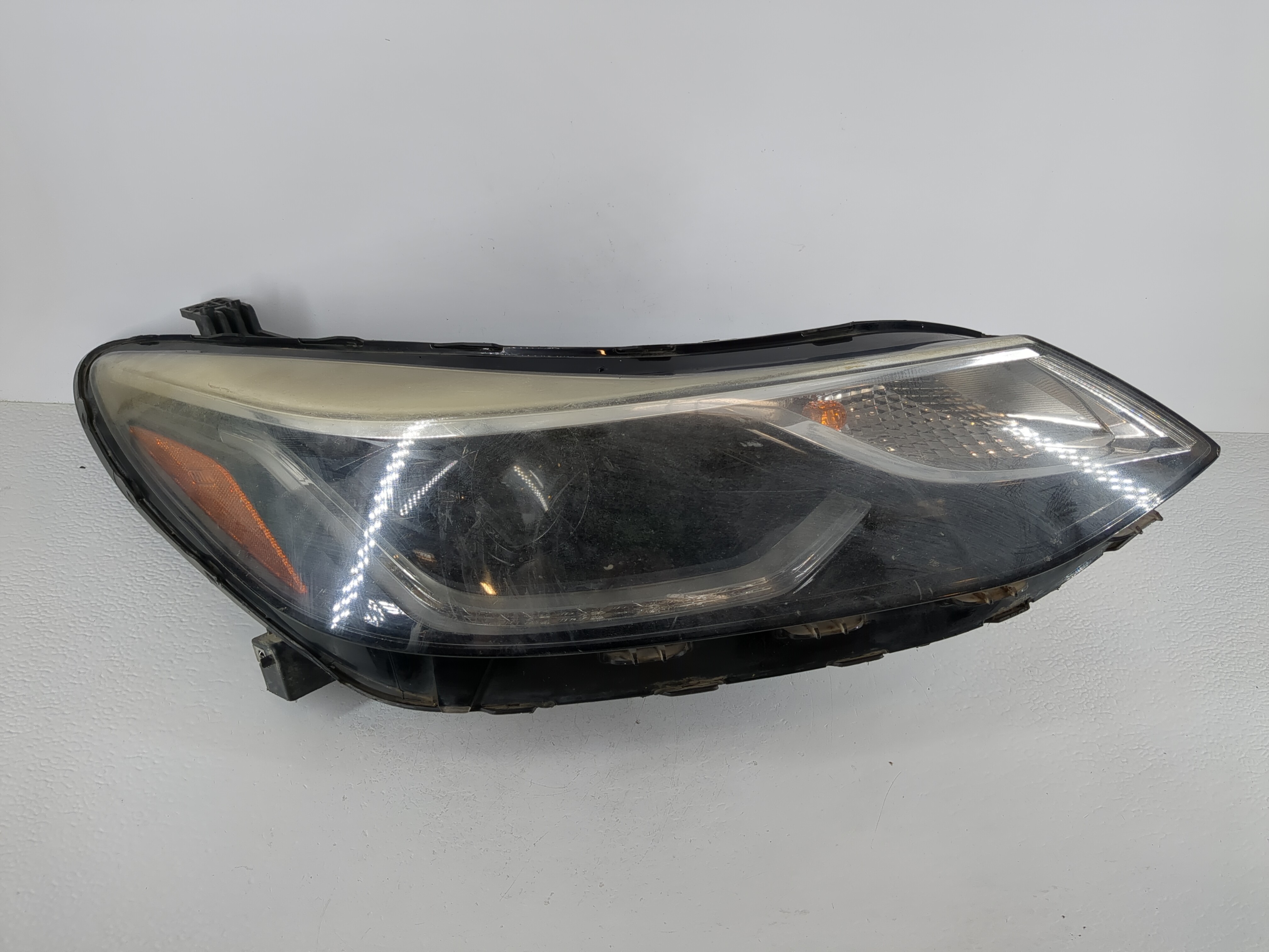 2016-2019 Chevrolet Cruze Passenger Right Oem Head Light Headlight Lamp 1118163 - Oemusedautoparts1.com
