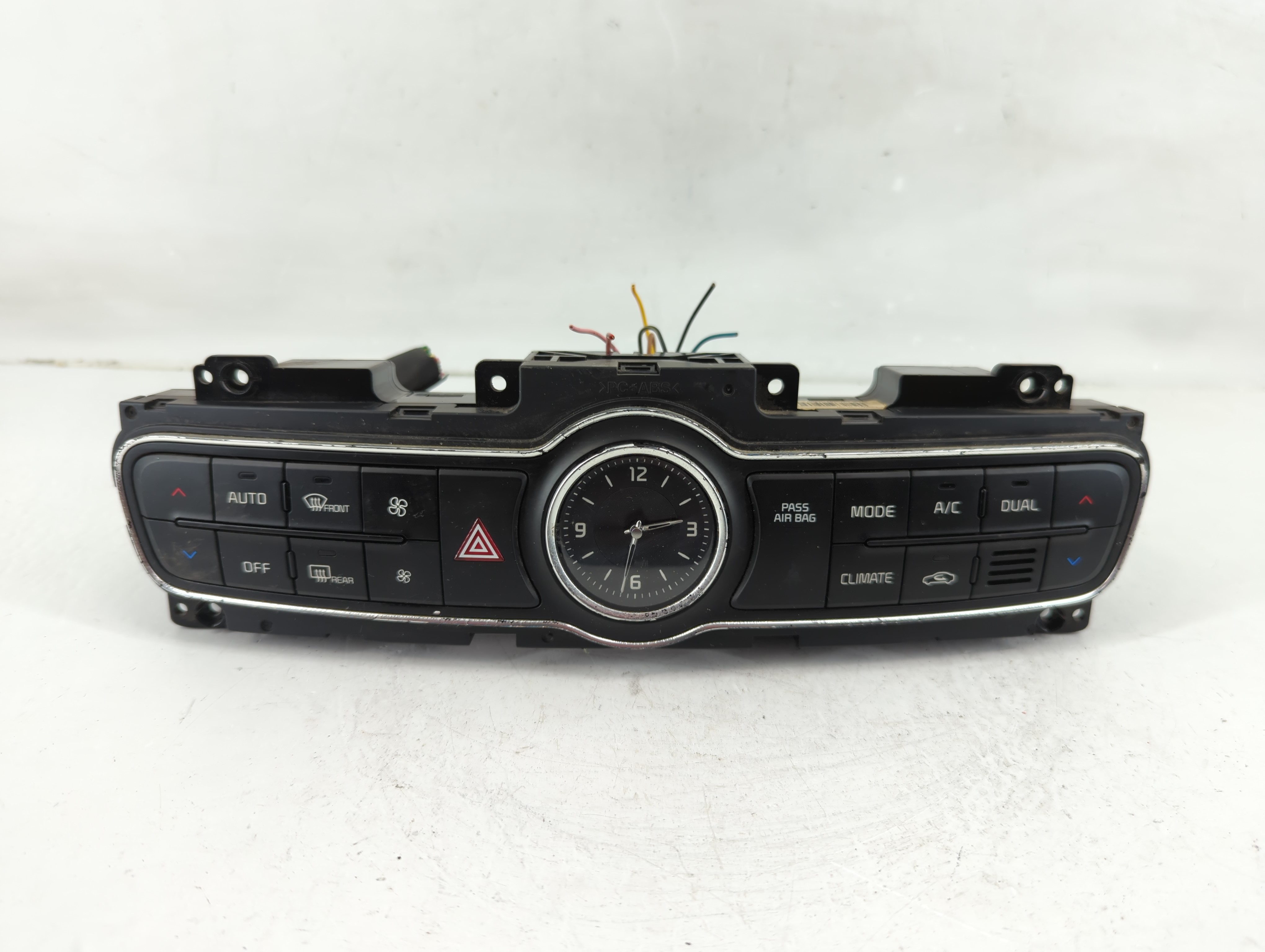 2014-2016 Kia Cadenza Ac Heater Roof Climate Control 972503rgf0 1118261 - Oemusedautoparts1.com