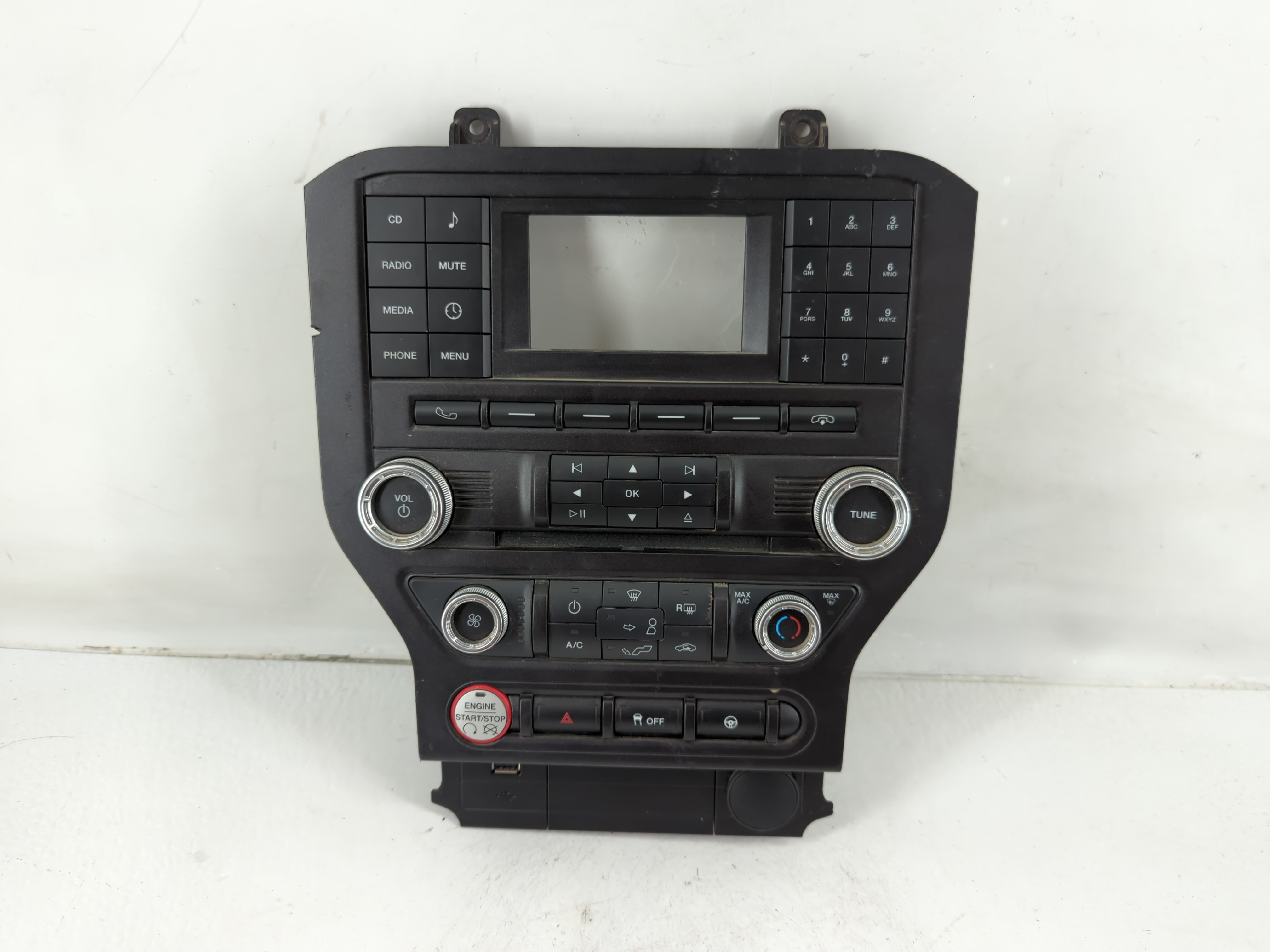 2016-2017 Ford Mustang Am Fm Cd Player Radio Receiver 1118388 - Oemusedautoparts1.com