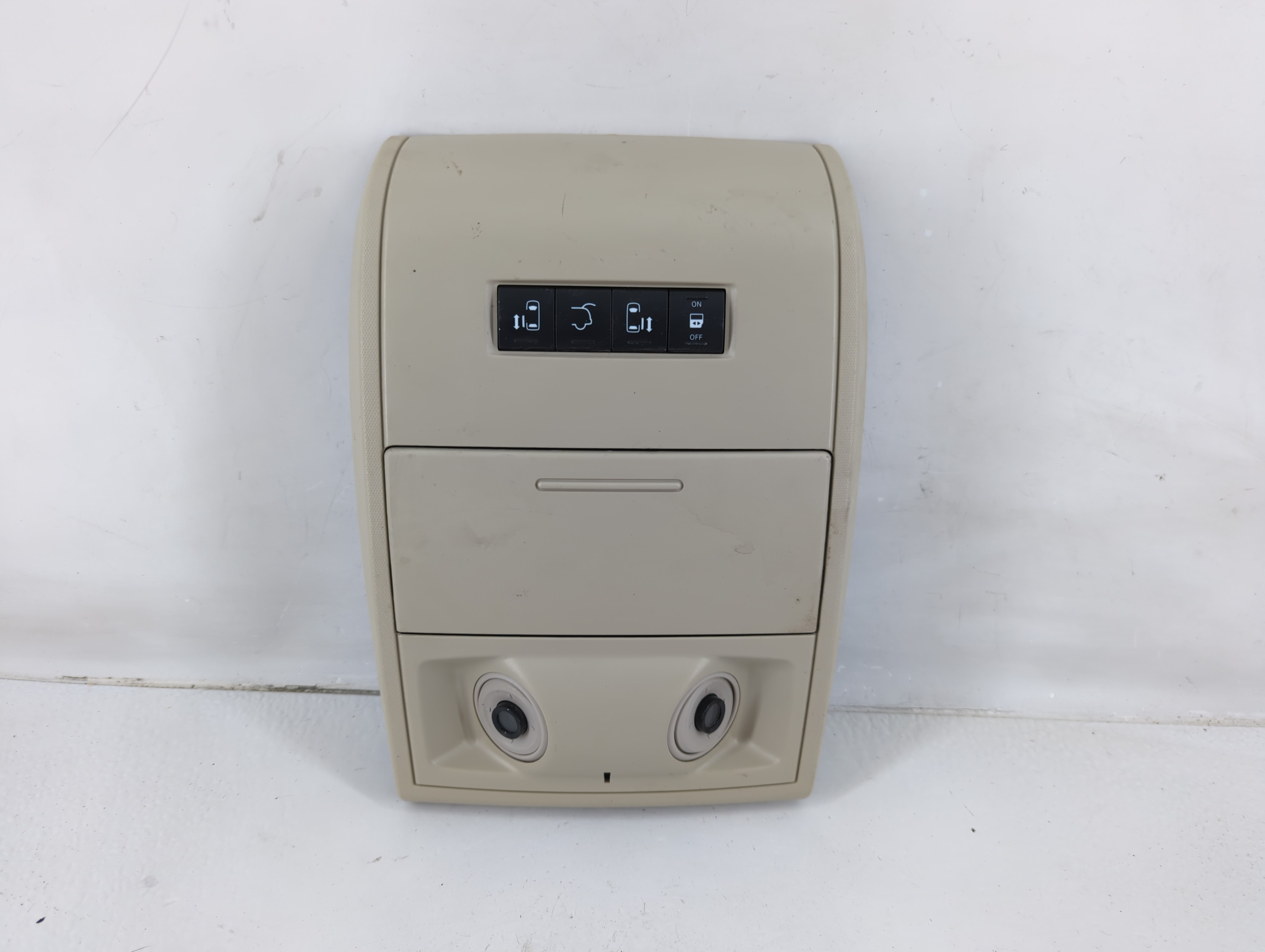 2014 Chrysler Town & Country Overhead Roof Console 1118435 - Oemusedautoparts1.com