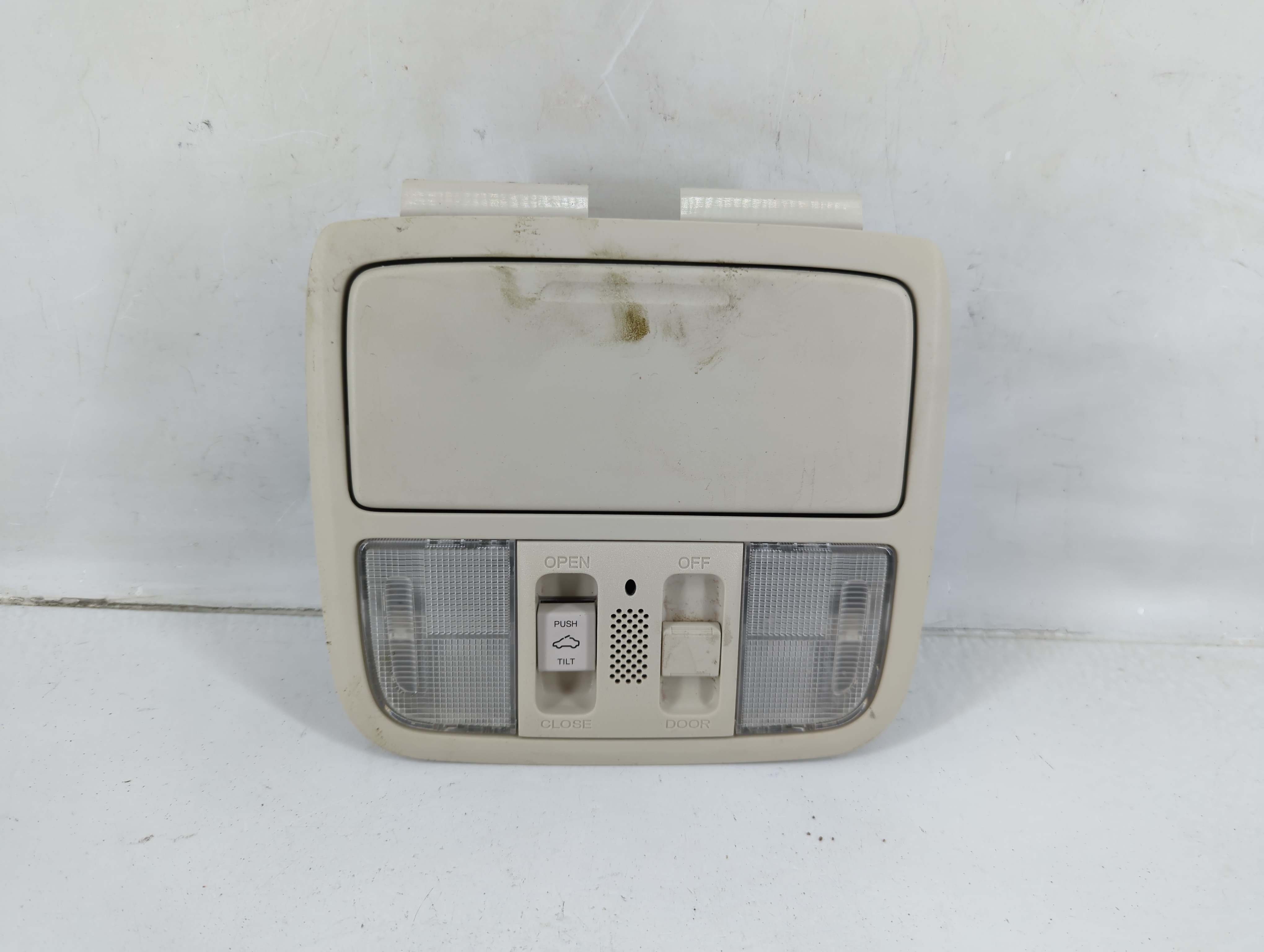 2015 Honda Cr-v Overhead Roof Console 1118472 - Oemusedautoparts1.com