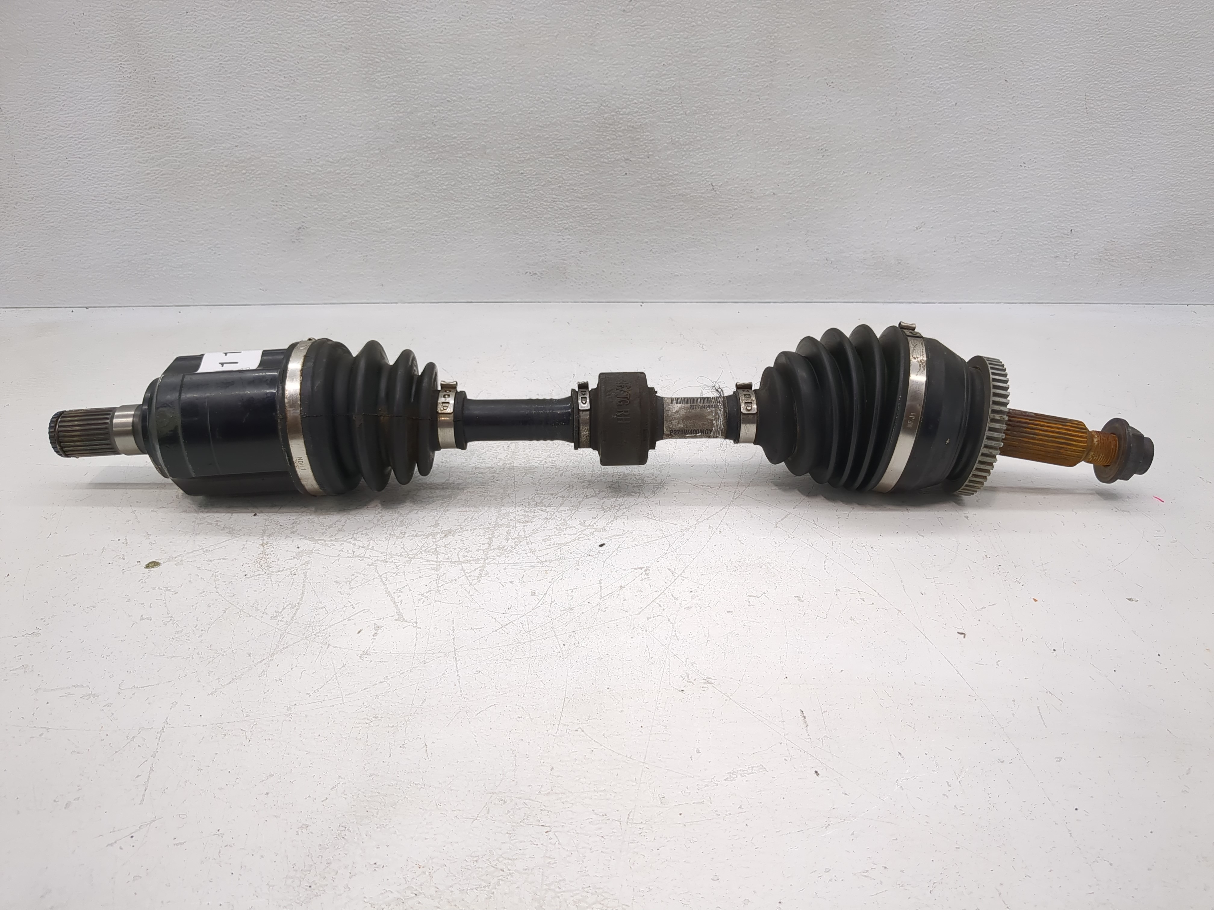 2014-2015 Kia Sorento Axle Shaft Front Driver Cv C/v 1118481 - Oemusedautoparts1.com