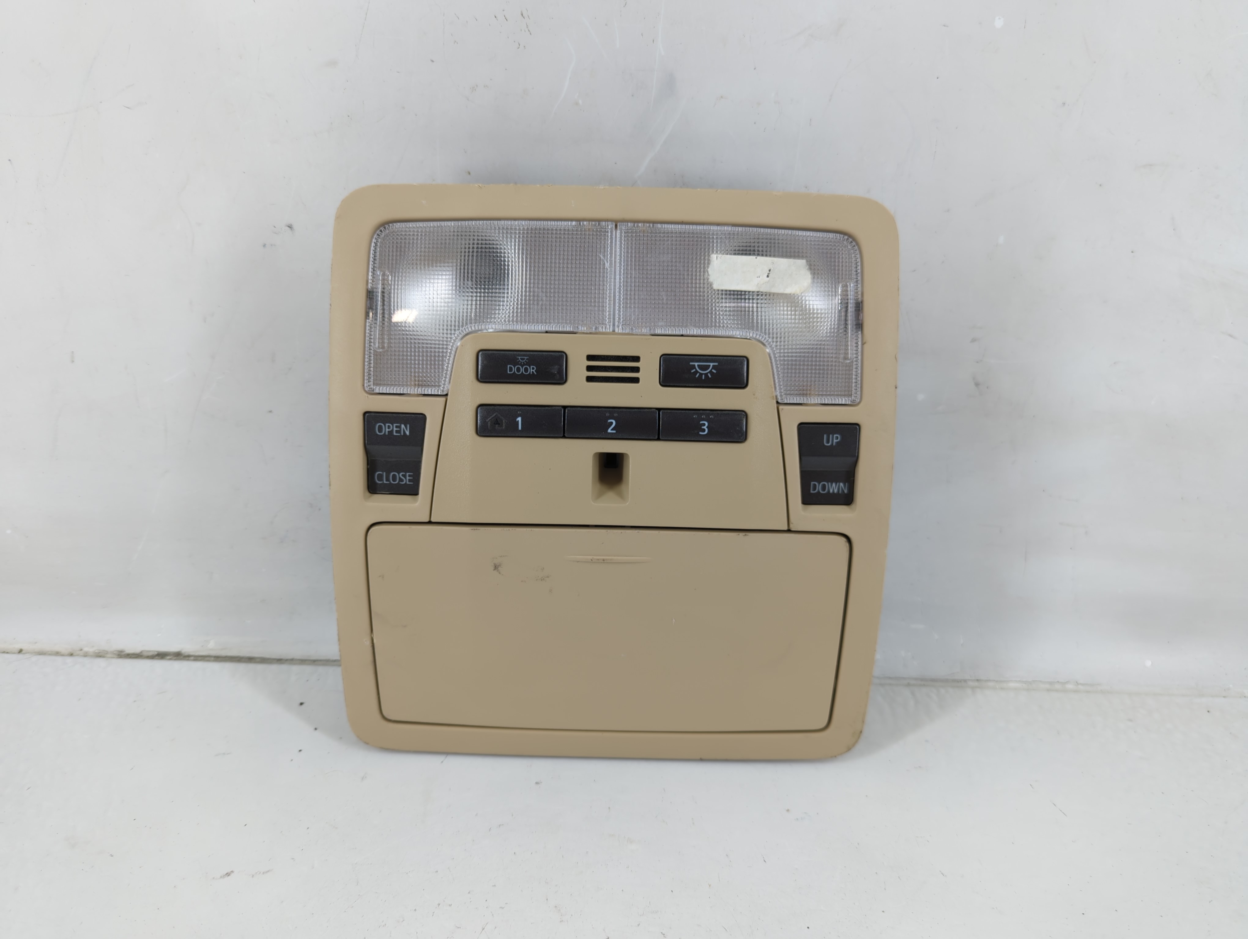 2015 Toyota Camry Overhead Roof Console 1118528 - Oemusedautoparts1.com