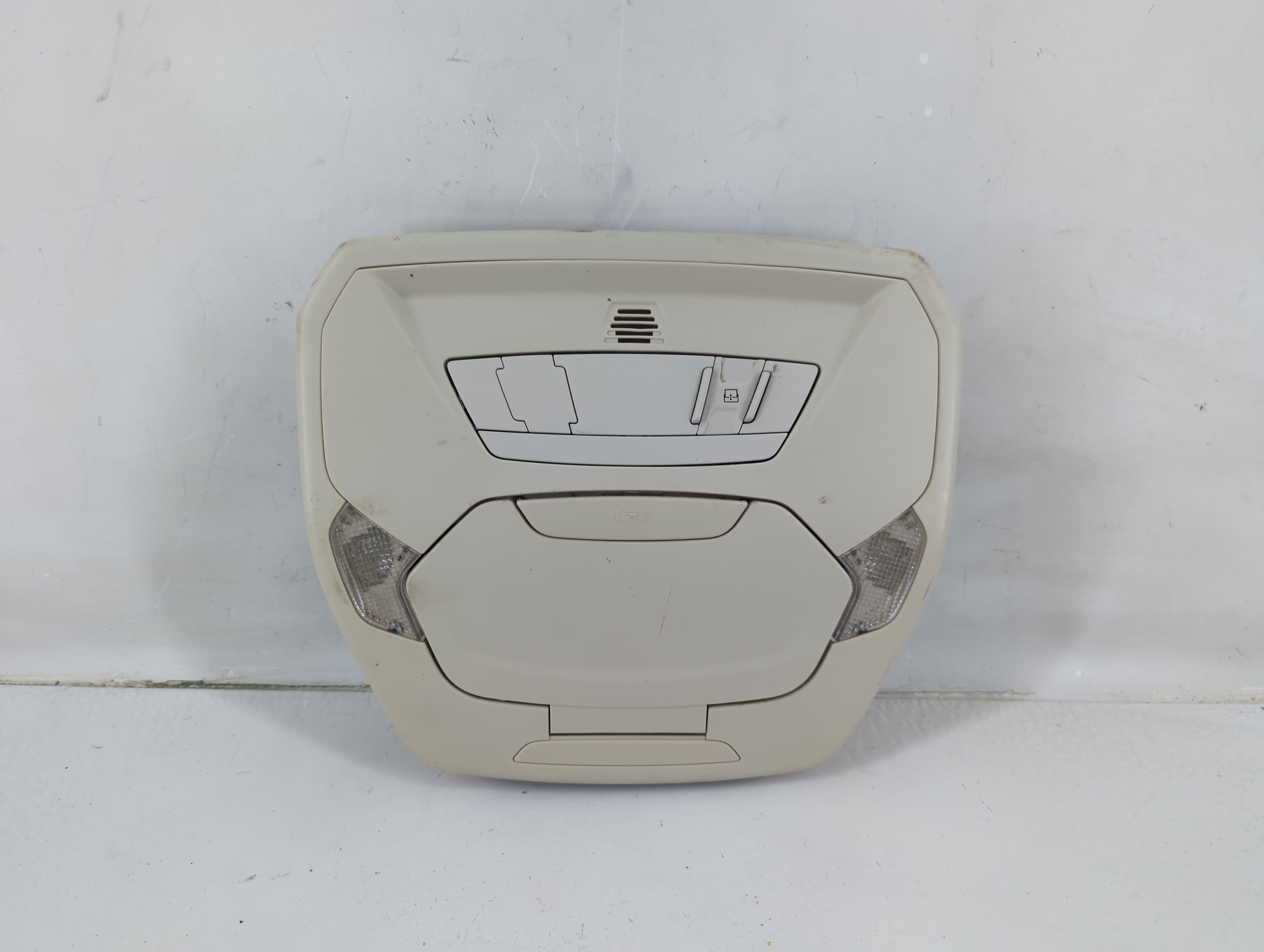 2017 Ford Focus Overhead Roof Console 1118546 - Oemusedautoparts1.com