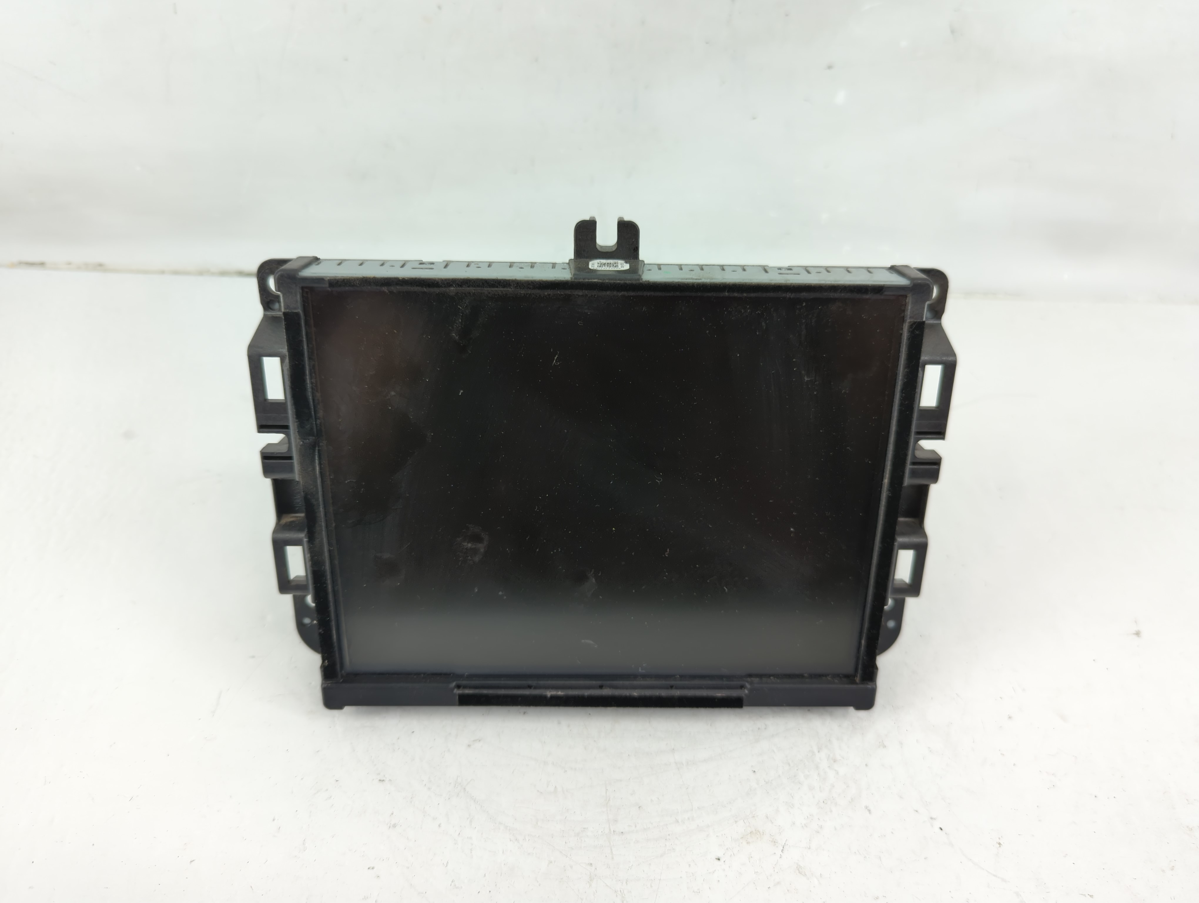 2015-2015 Jeep Grand Cherokee Am Fm Cd Player Radio Receiver 1118561 - Oemusedautoparts1.com