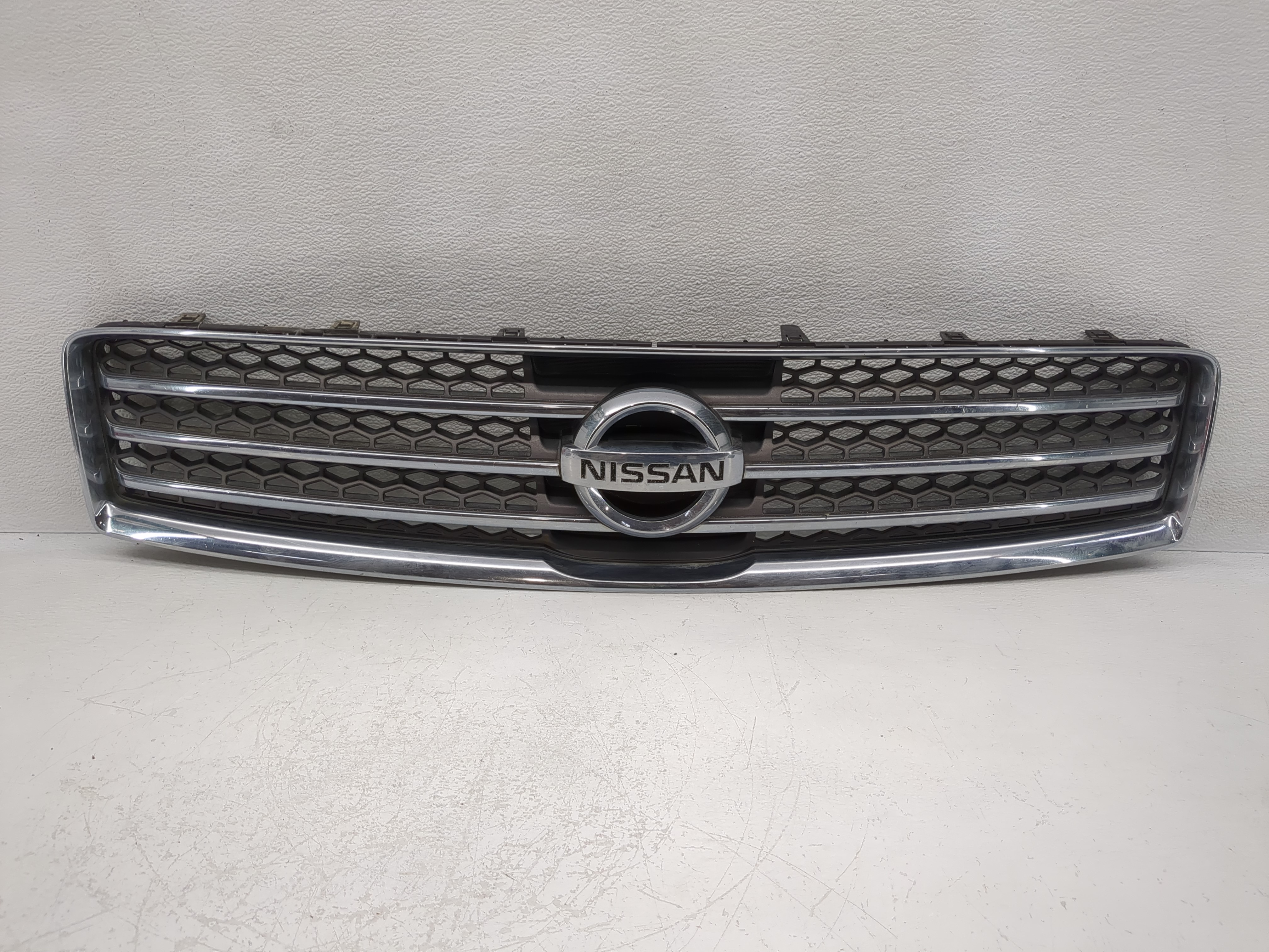 2009-2011 Nissan Maxima Front Bumper Grille Cover 1118582 - Oemusedautoparts1.com