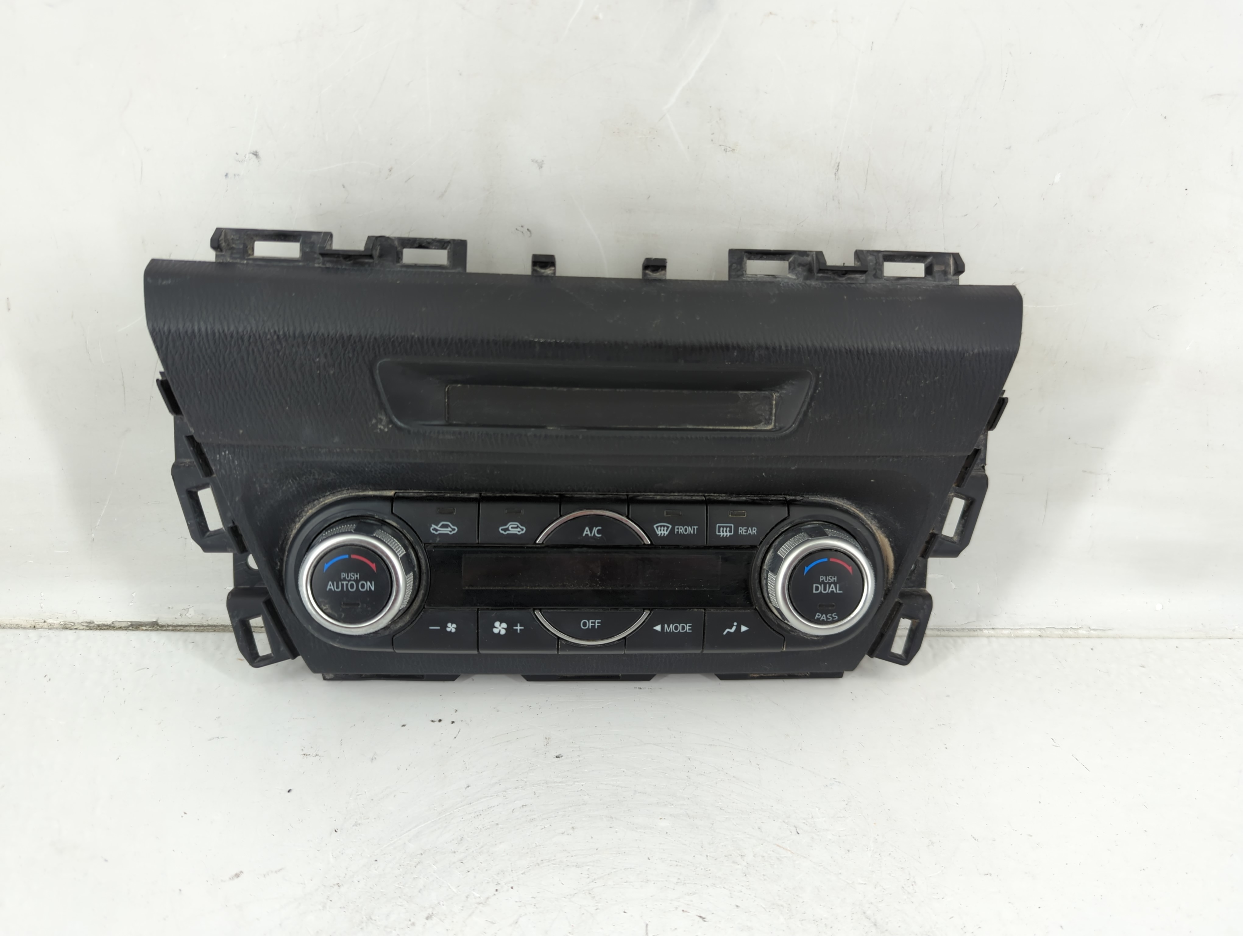 2014-2016 Mazda 3 Ac Heater Climate Control Dalh-18c612-ff 1118614 - Oemusedautoparts1.com