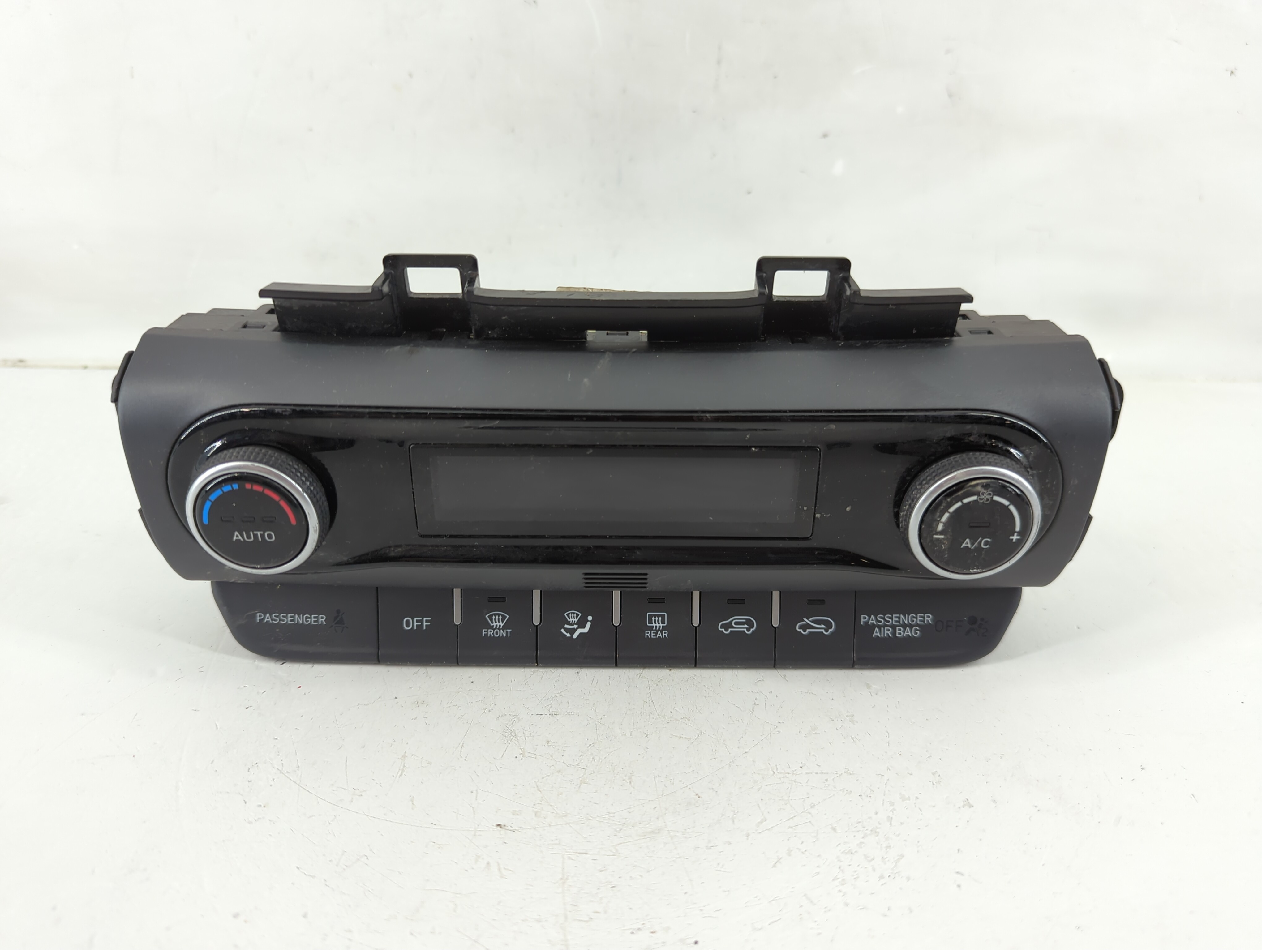 Picture of 2022-2022 Hyundai Kona Ac Heater Climate Control 97250-j9010 1118620