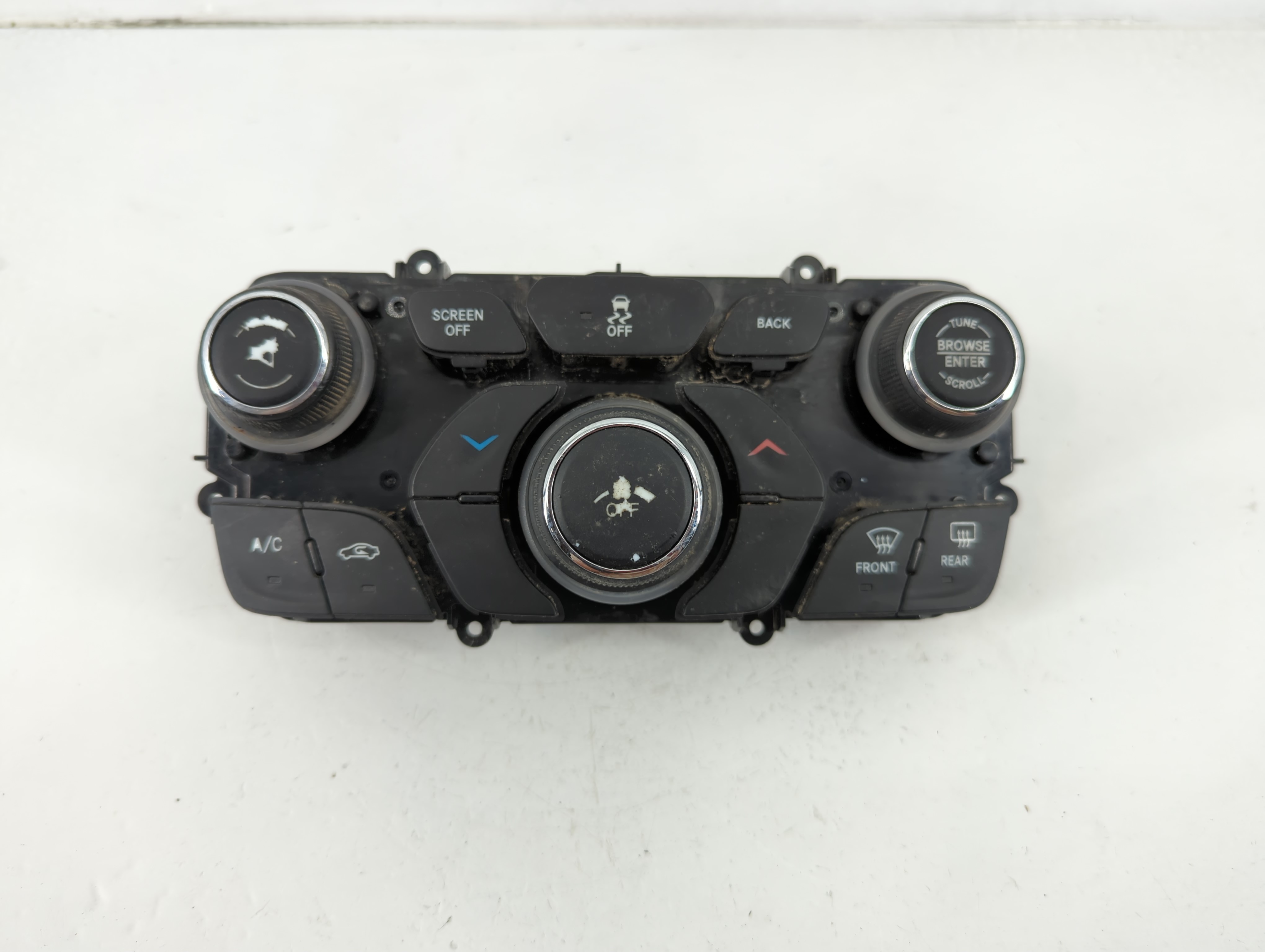 2016-2017 Chrysler 200 Ac Heater Climate Control 68270689ab 1118666 - Oemusedautoparts1.com