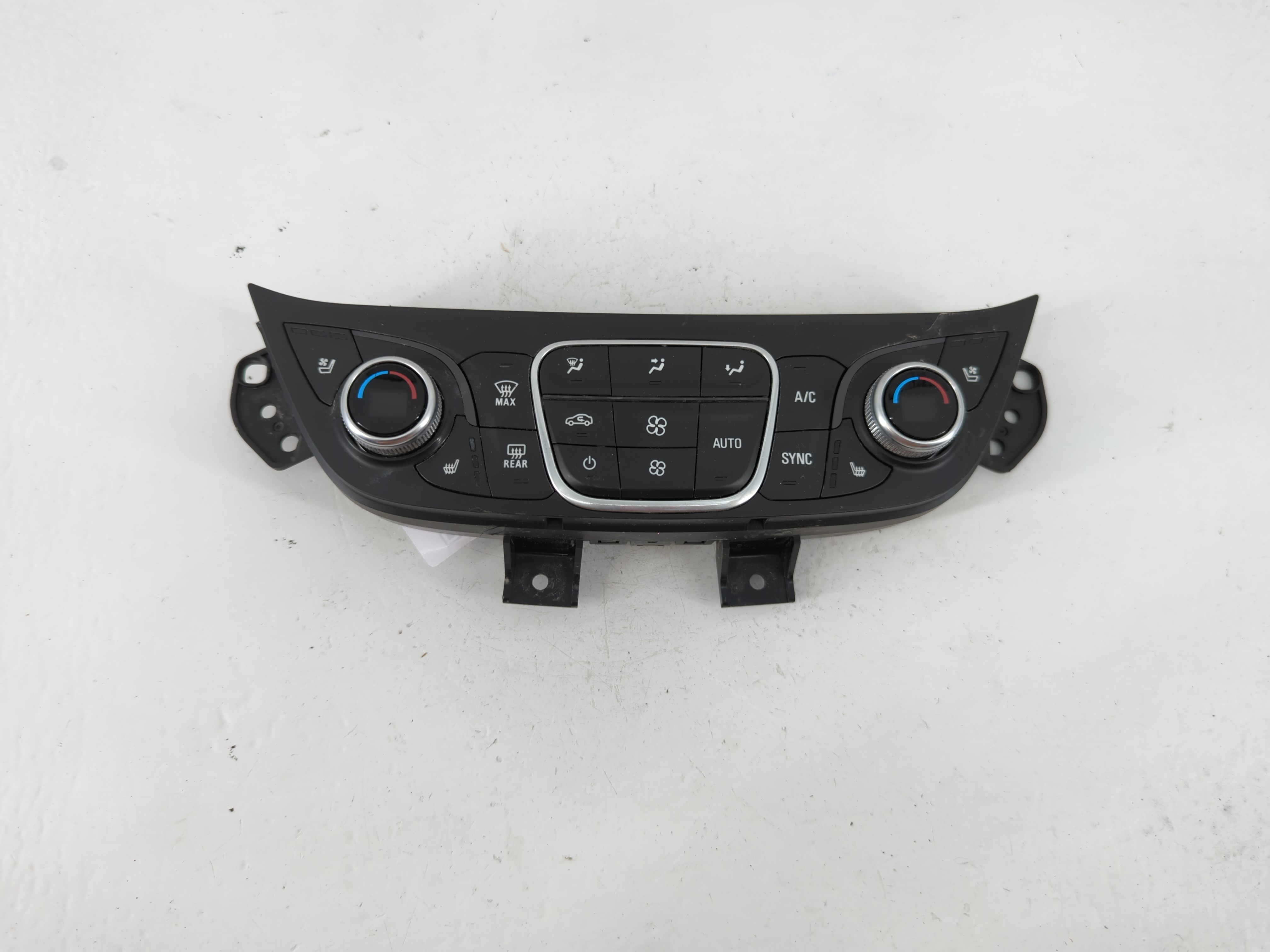2018-2019 Chevrolet Equinox Ac Heater Climate Control 84422507 1118672 - Oemusedautoparts1.com
