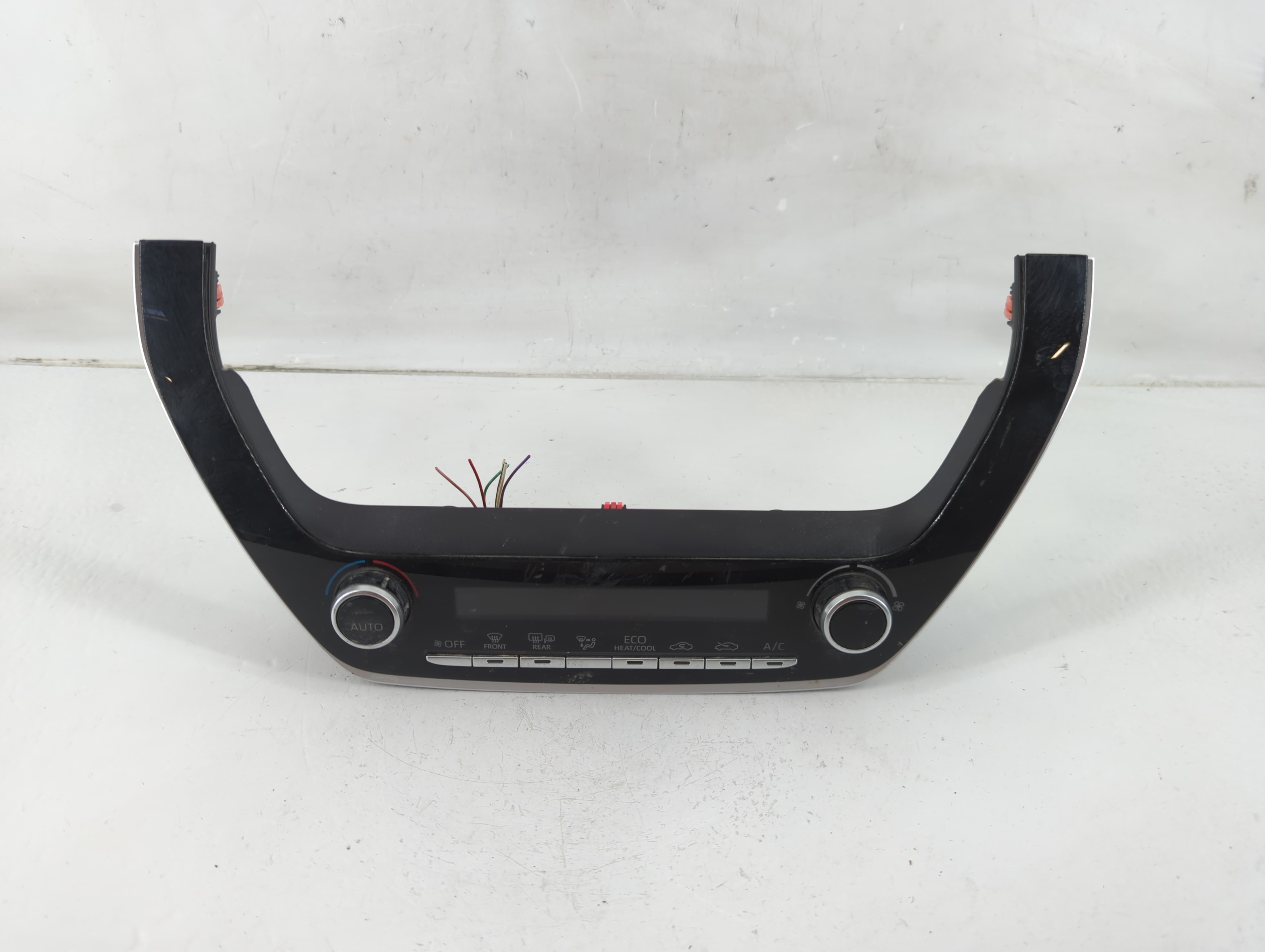 2019-2022 Toyota Corolla Ac Heater Climate Control 55900-02d50 1118674 - Oemusedautoparts1.com