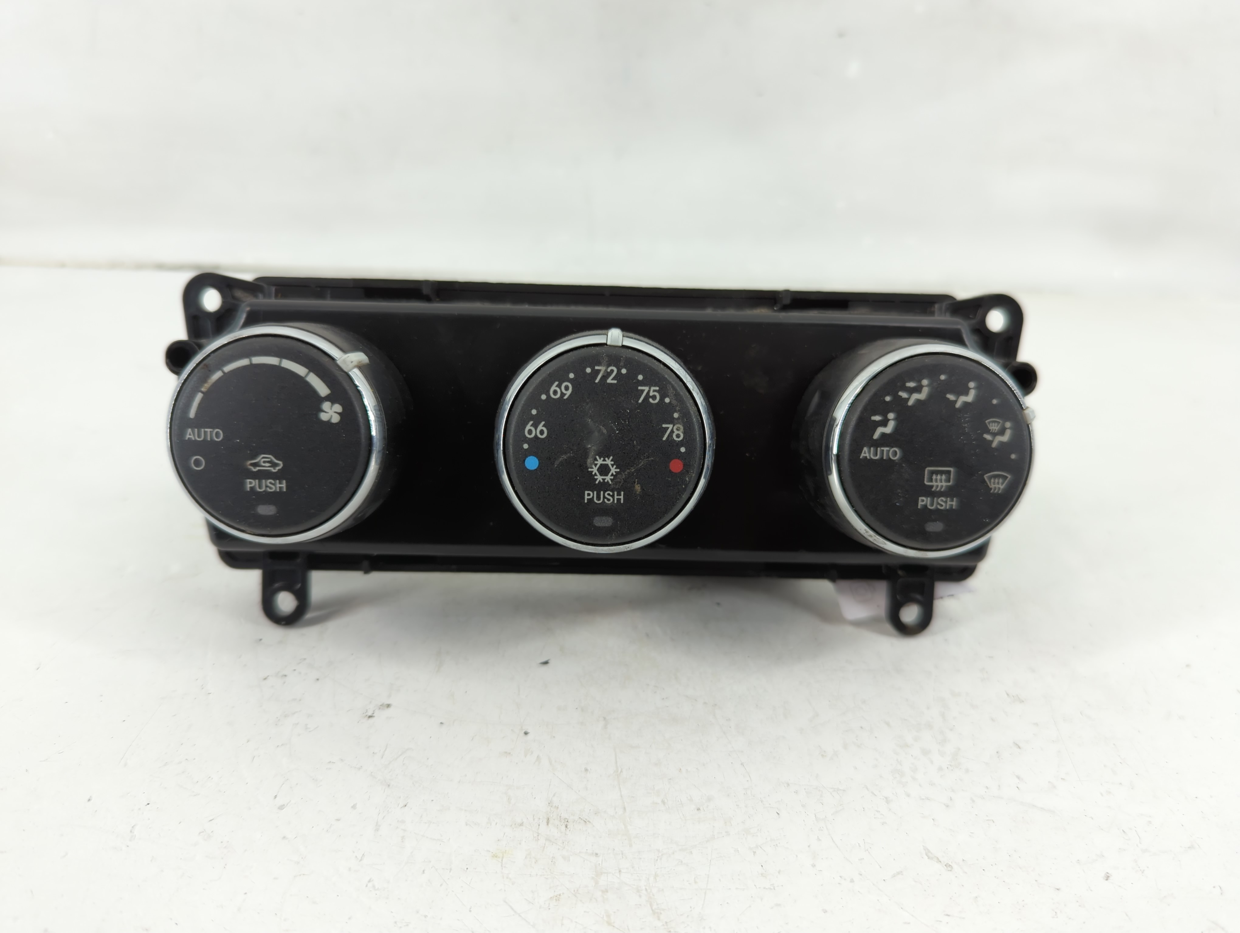 2011-2014 Chrysler 200 Ac Heater Climate Control P55111888ag 1118676 - Oemusedautoparts1.com