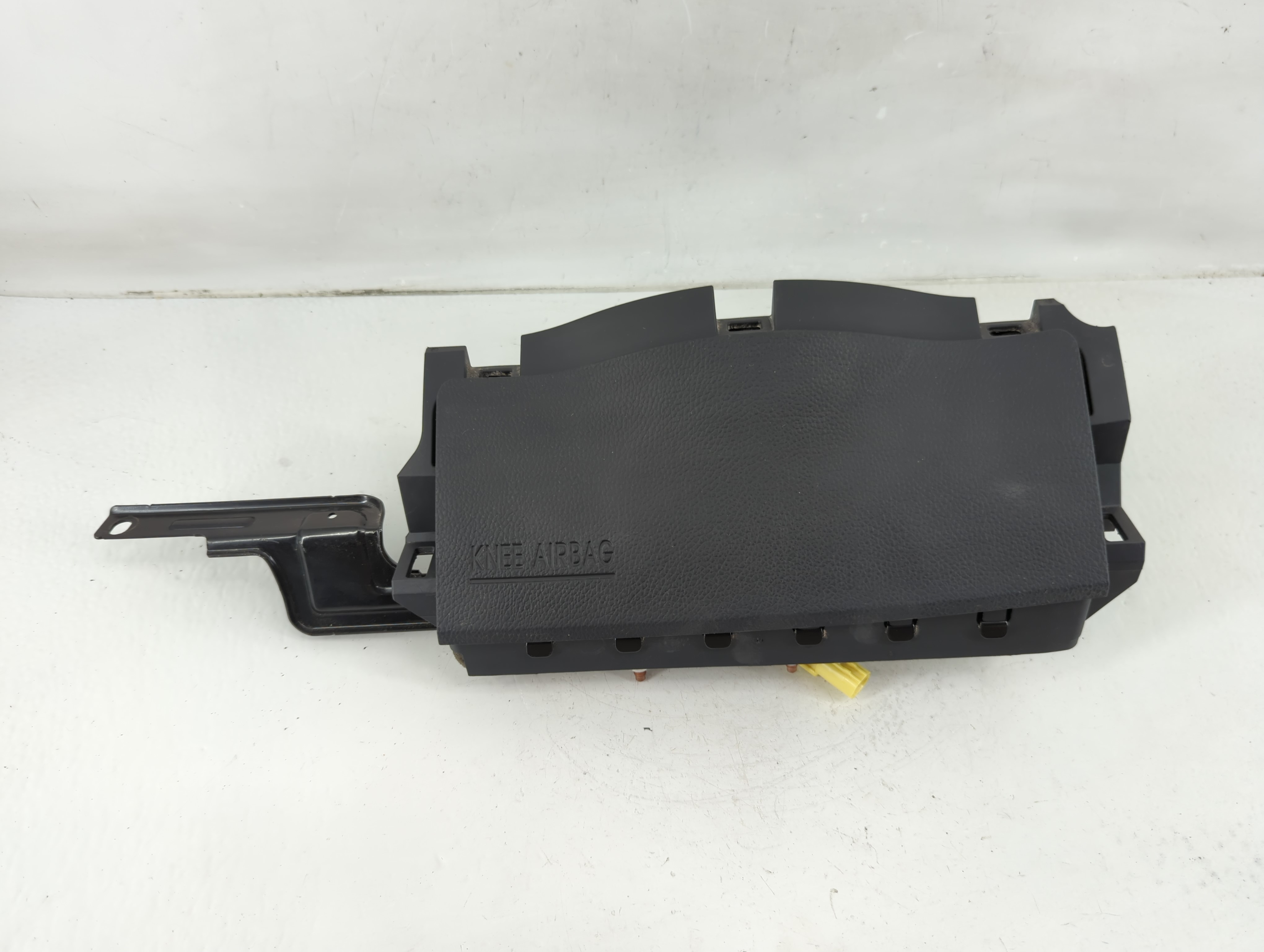 2013-2018 Hyundai Santa Fe Air Bag Driver Left Steering Wheel Mounted 1118756 - Oemusedautoparts1.com