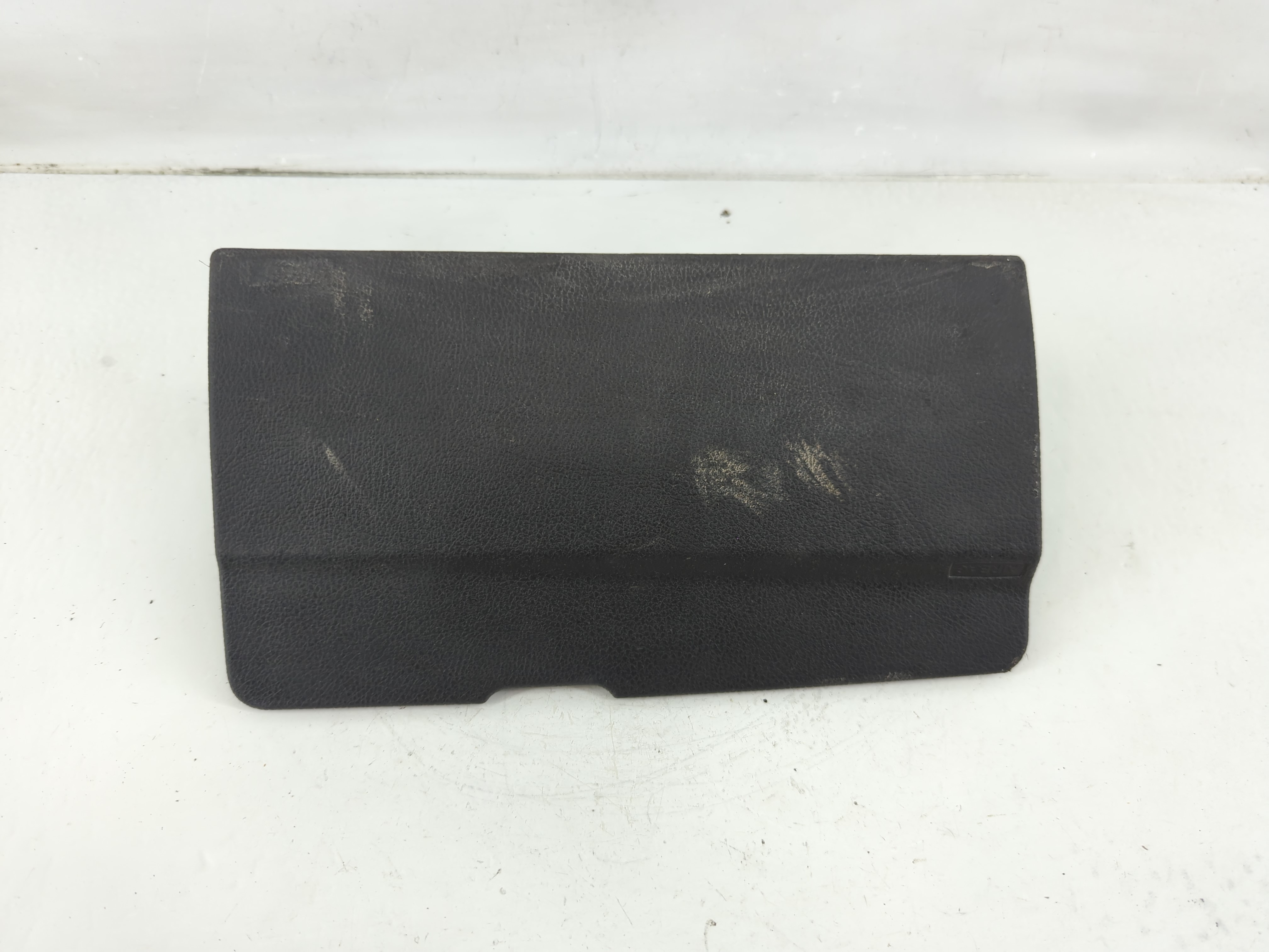 2016-2017 Chevrolet Cruze Air Bag Driver Left Knee Oem 1118764 - Oemusedautoparts1.com