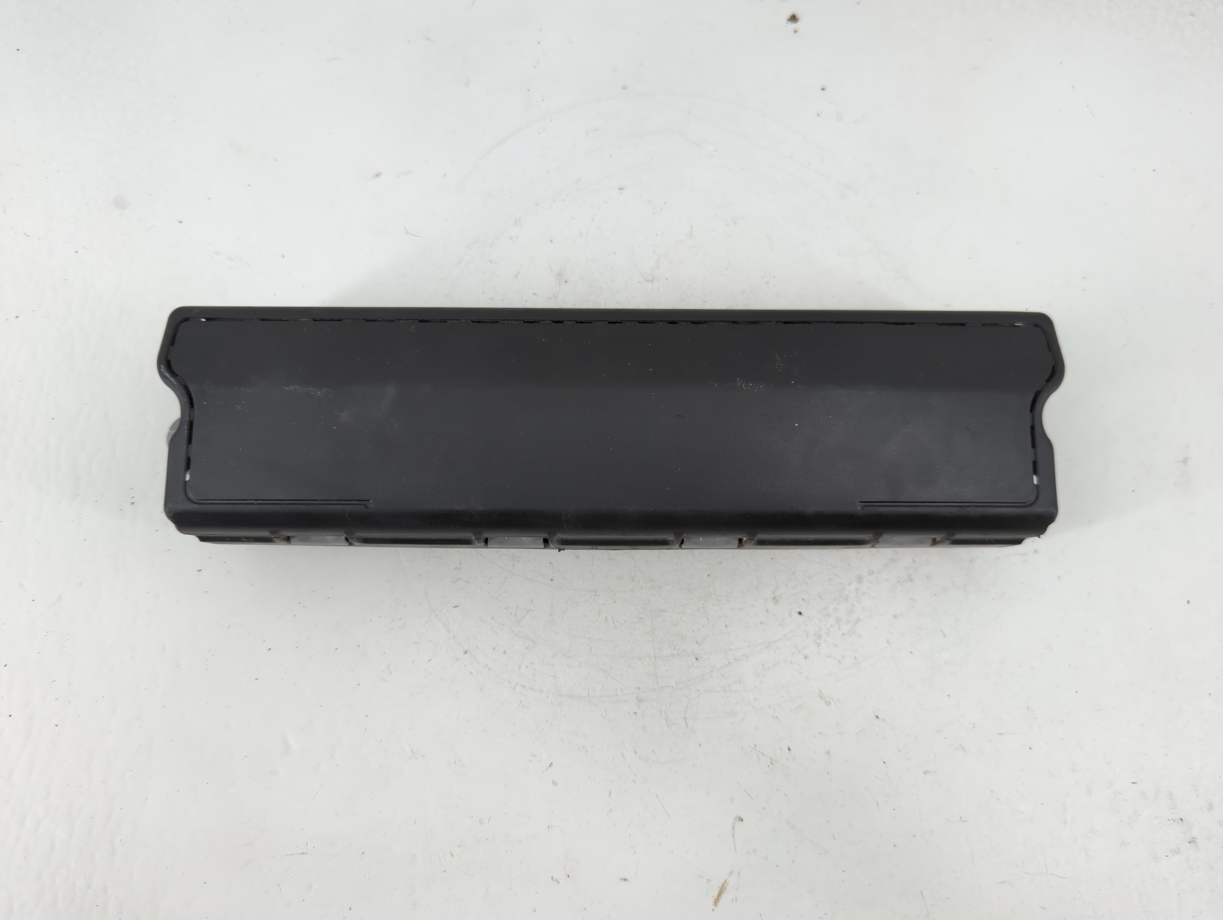 2018-2019 Chevrolet Cruze Air Bag Driver Left Knee Oem 1118778 - Oemusedautoparts1.com