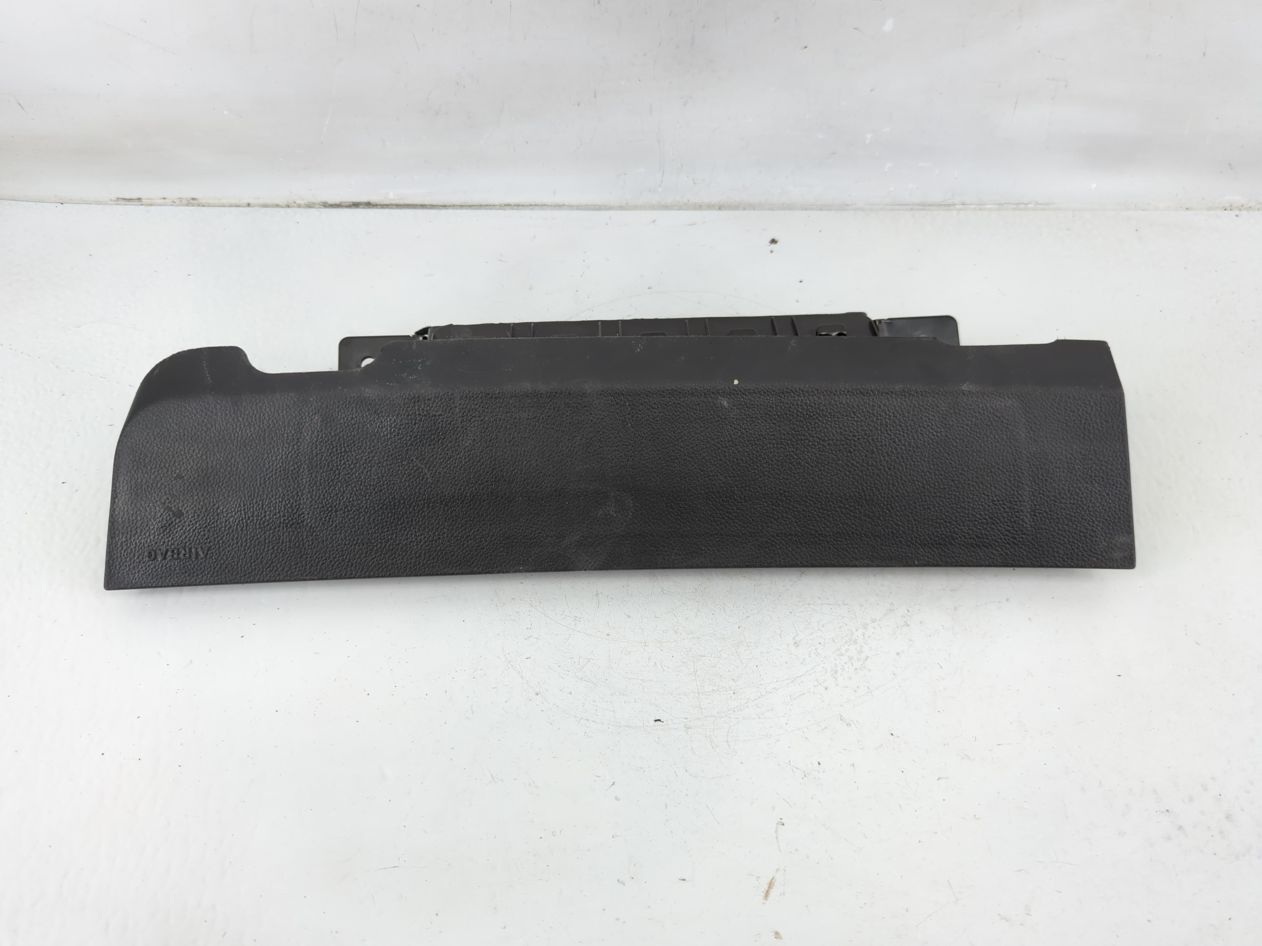 2013-2016 Chevrolet Cruze Air Bag Driver Left Knee Oem 1118783 - Oemusedautoparts1.com