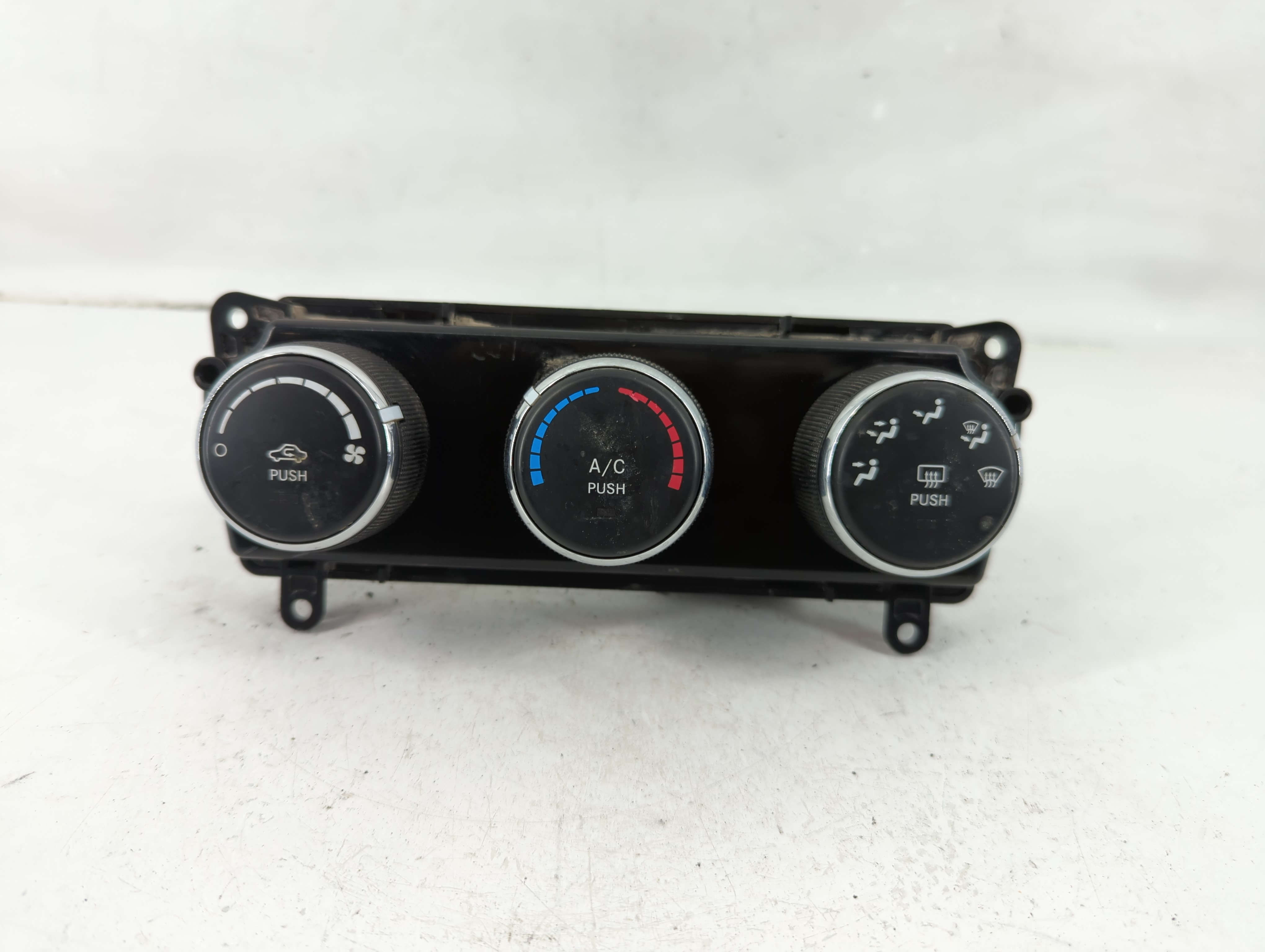 Jeep Compass Ac Heater Climate Control P55111278af 1118811 - Oemusedautoparts1.com
