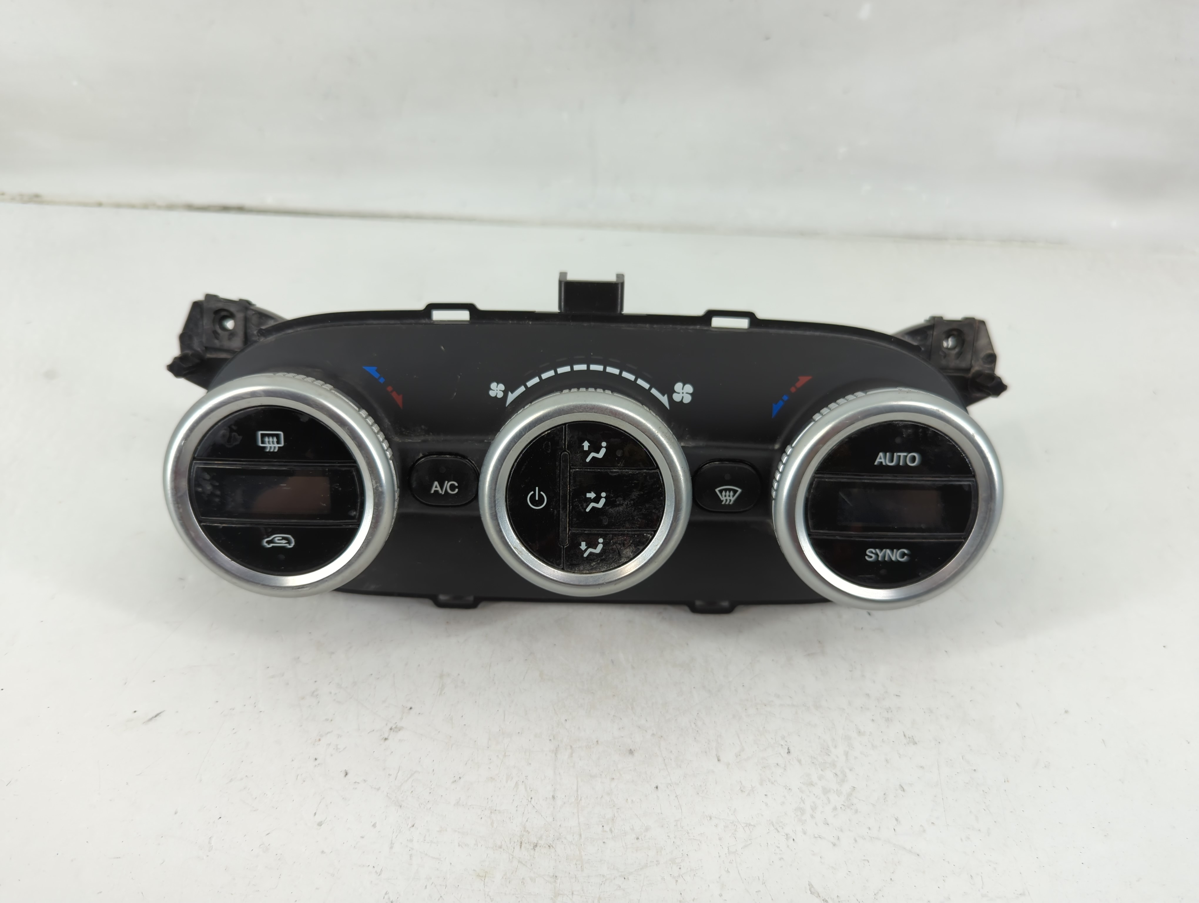 2013-2017 Fiat 500 Ac Heater Climate Control 735580634 1118816 - Oemusedautoparts1.com