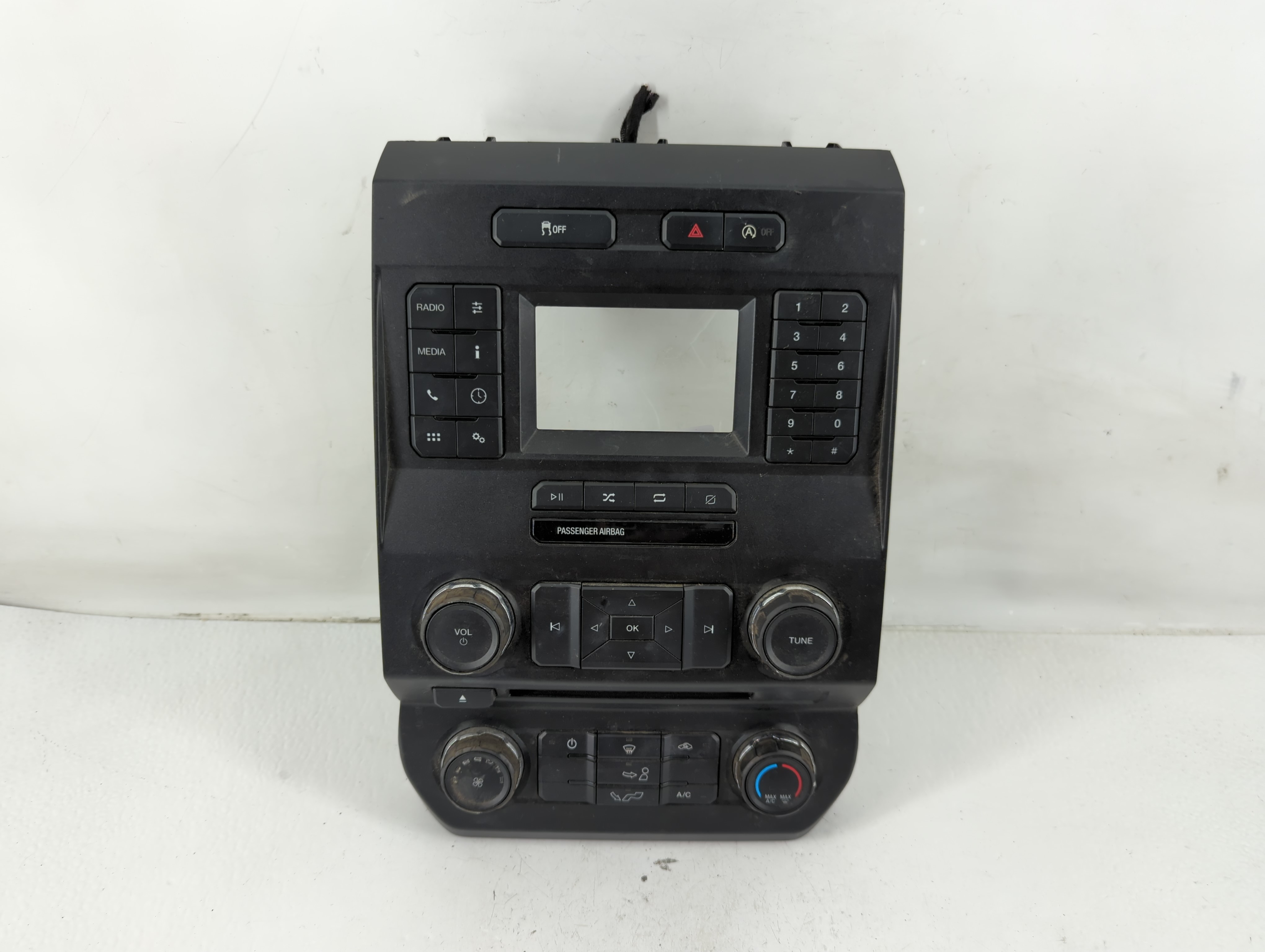 2018-2018 Ford F-150 Am Fm Cd Player Radio Receiver 1118825 - Oemusedautoparts1.com