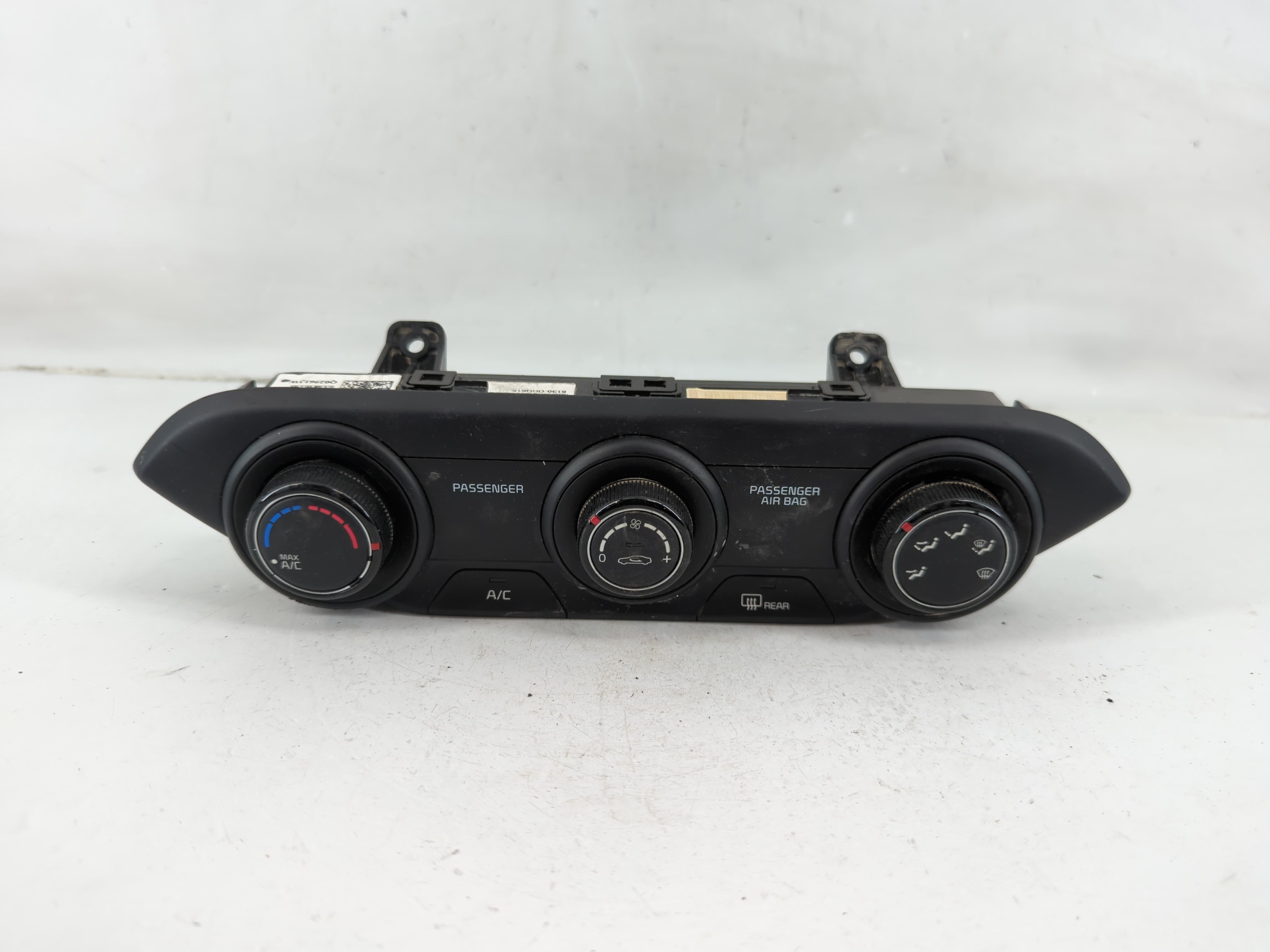 2019-2021 Kia Forte Ac Heater Climate Control 97250-m6130wk 1118887 - Oemusedautoparts1.com