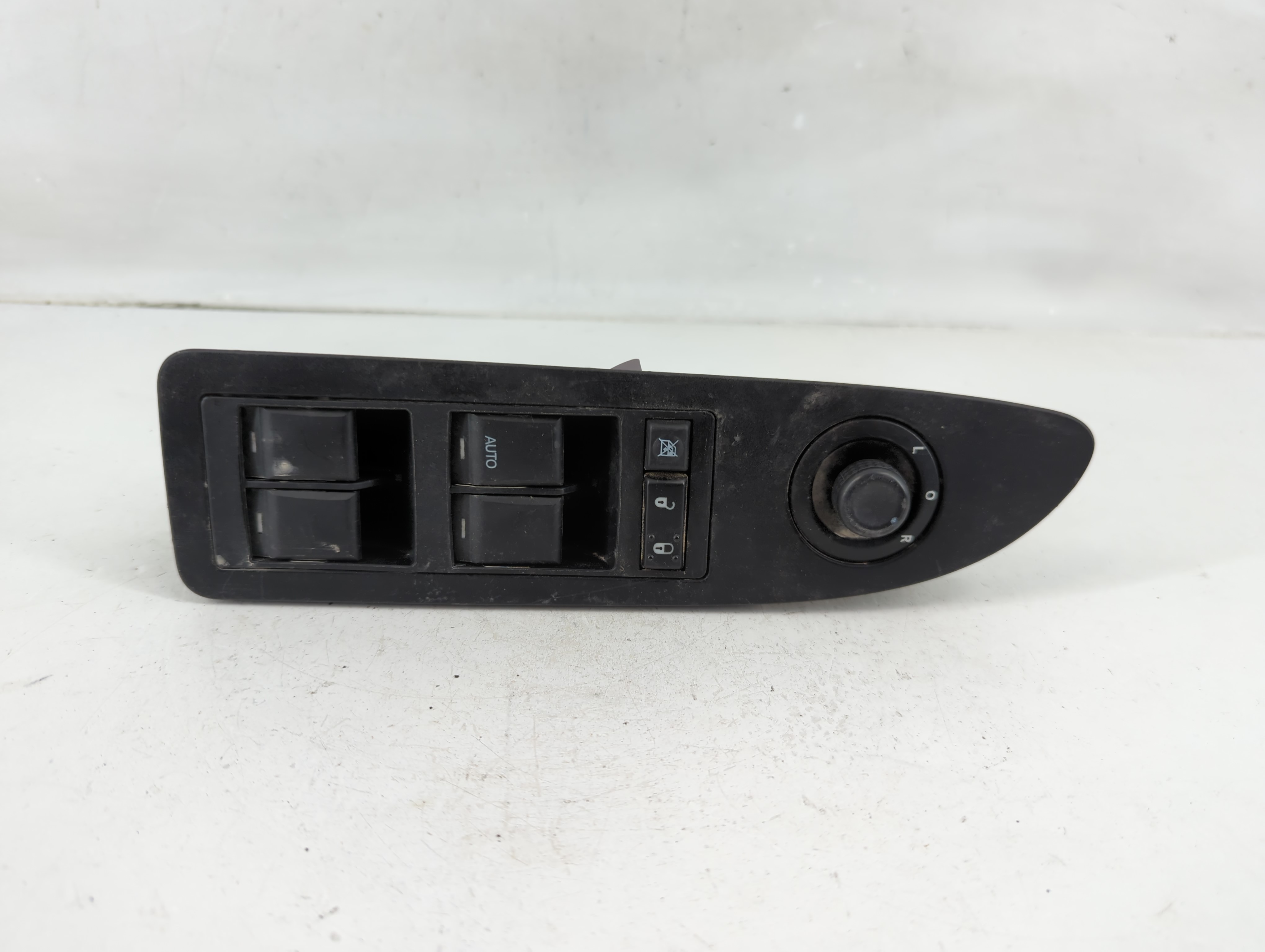 2011-2014 Chrysler 200 Driver Left Door Master Power Window Switch 1118964 - Oemusedautoparts1.com