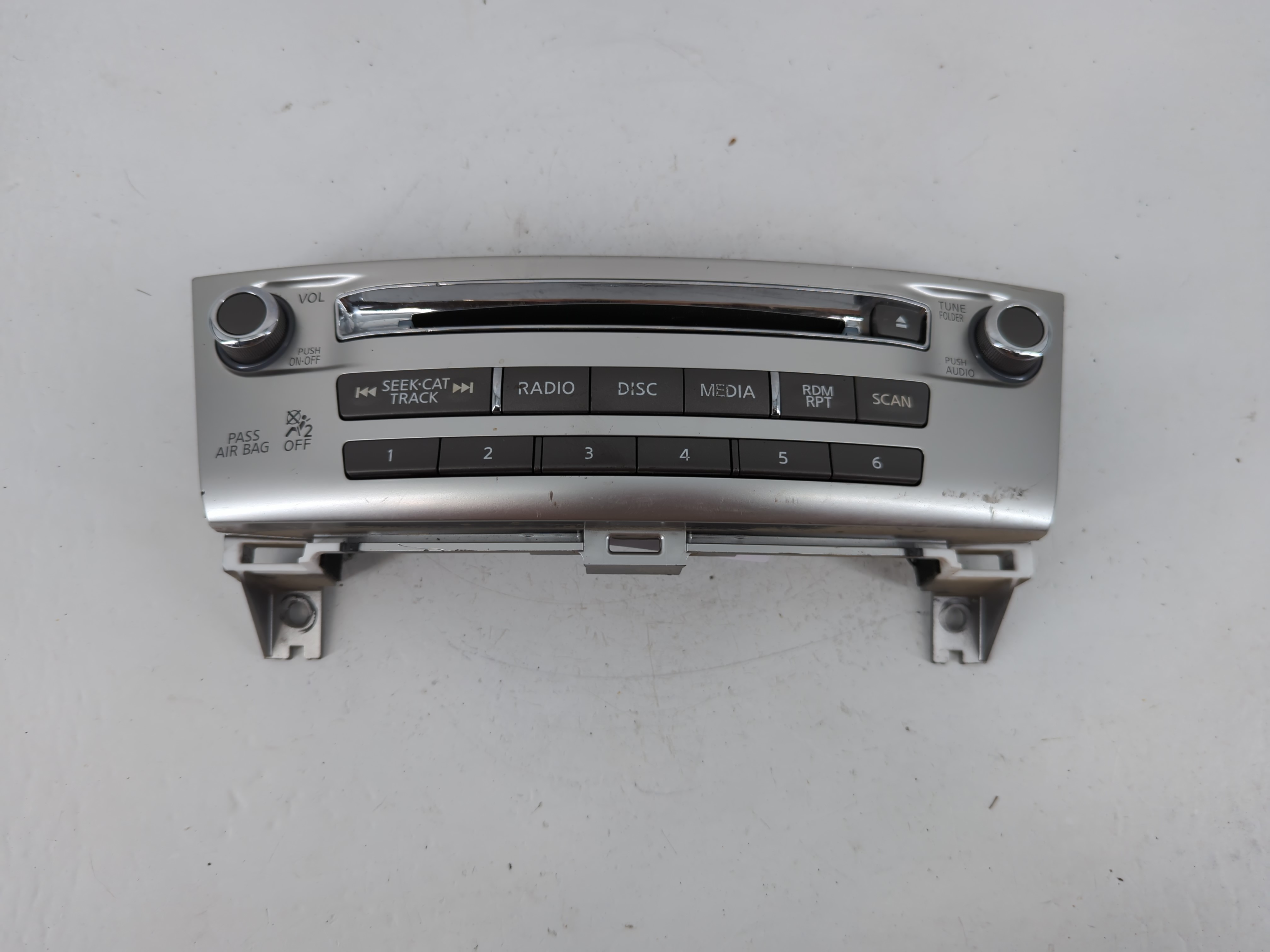 2017-2020 Infiniti Qx60 Am Fm Cd Player Radio Receiver 1118997 - Oemusedautoparts1.com