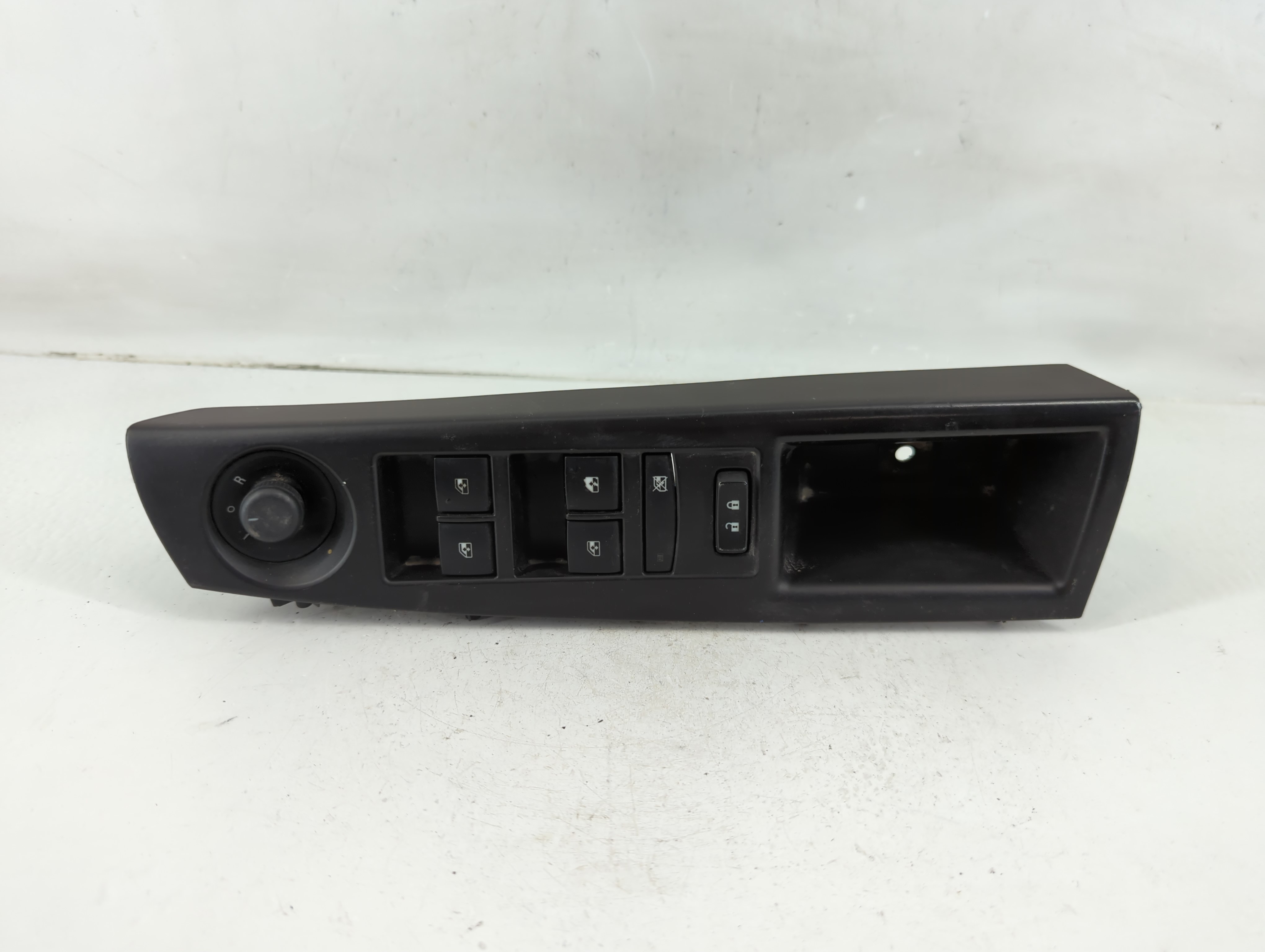 2011-2016 Chevrolet Cruze Driver Left Door Master Power Window Switch 1119036 - Oemusedautoparts1.com