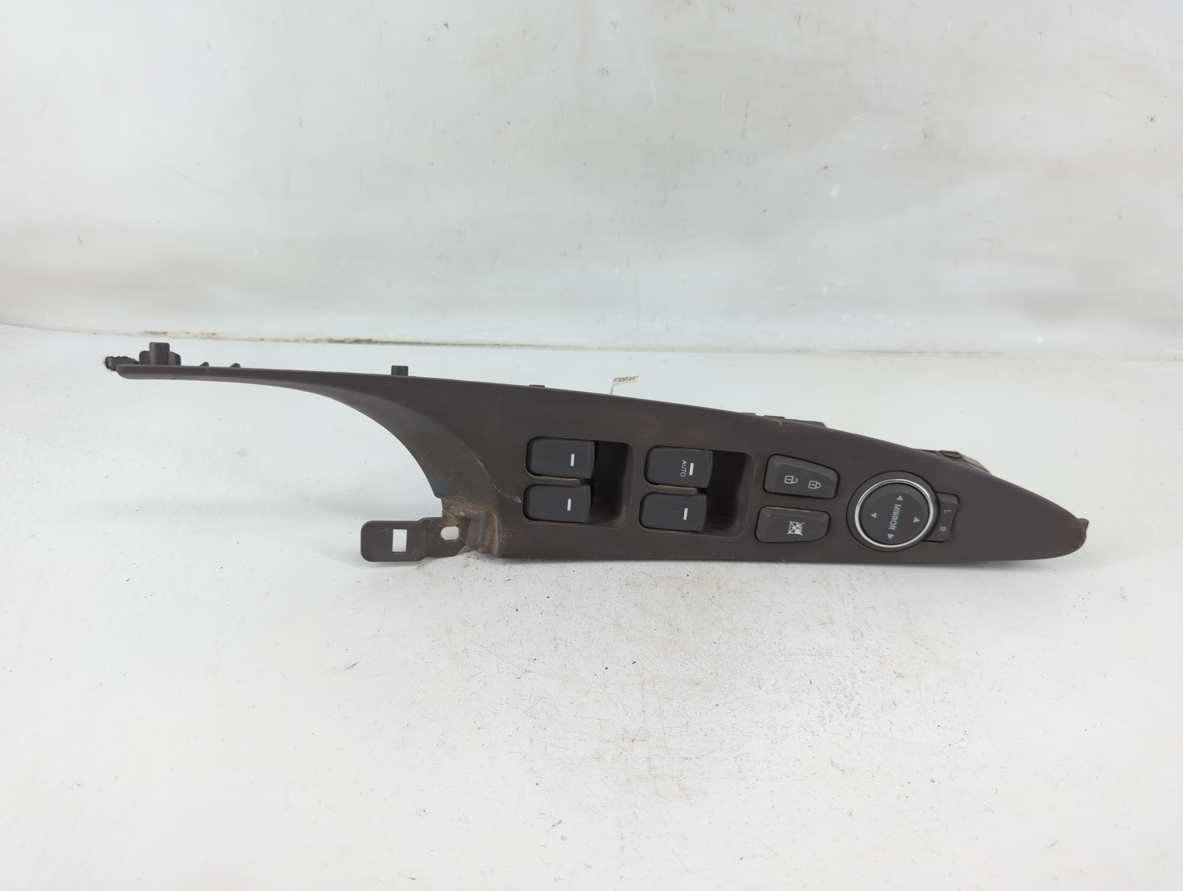 2011-2015 Hyundai Sonata Driver Left Door Master Power Window Switch 1119038 - Oemusedautoparts1.com