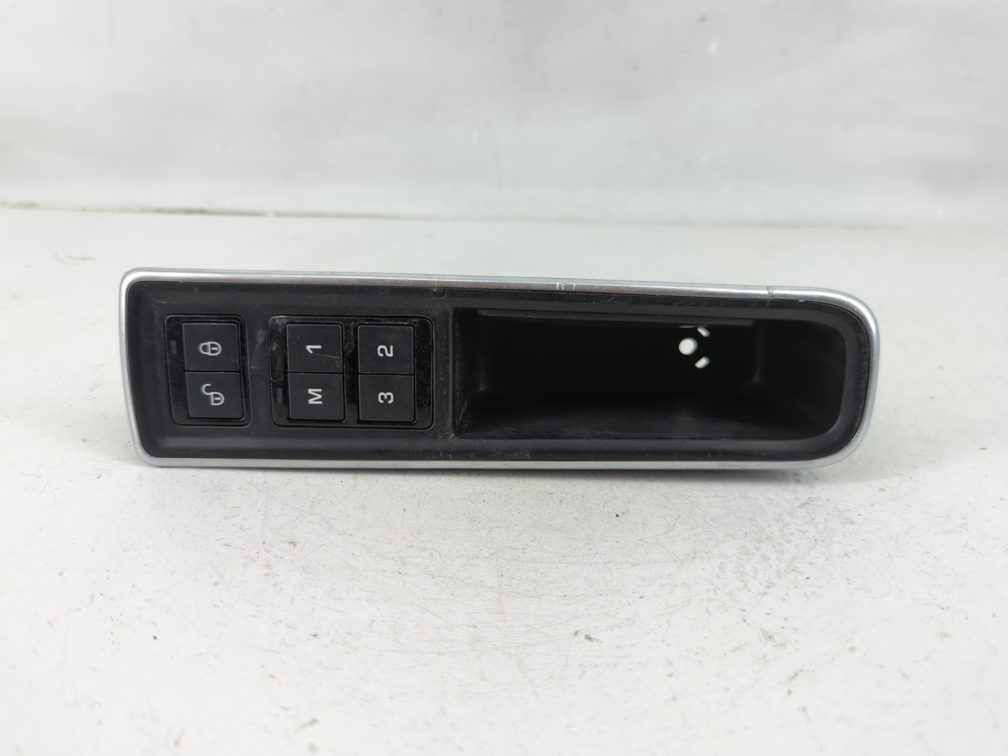 Picture of 2016-2019 Jaguar Xf Driver Left Door Master Power Window Switch 1119055