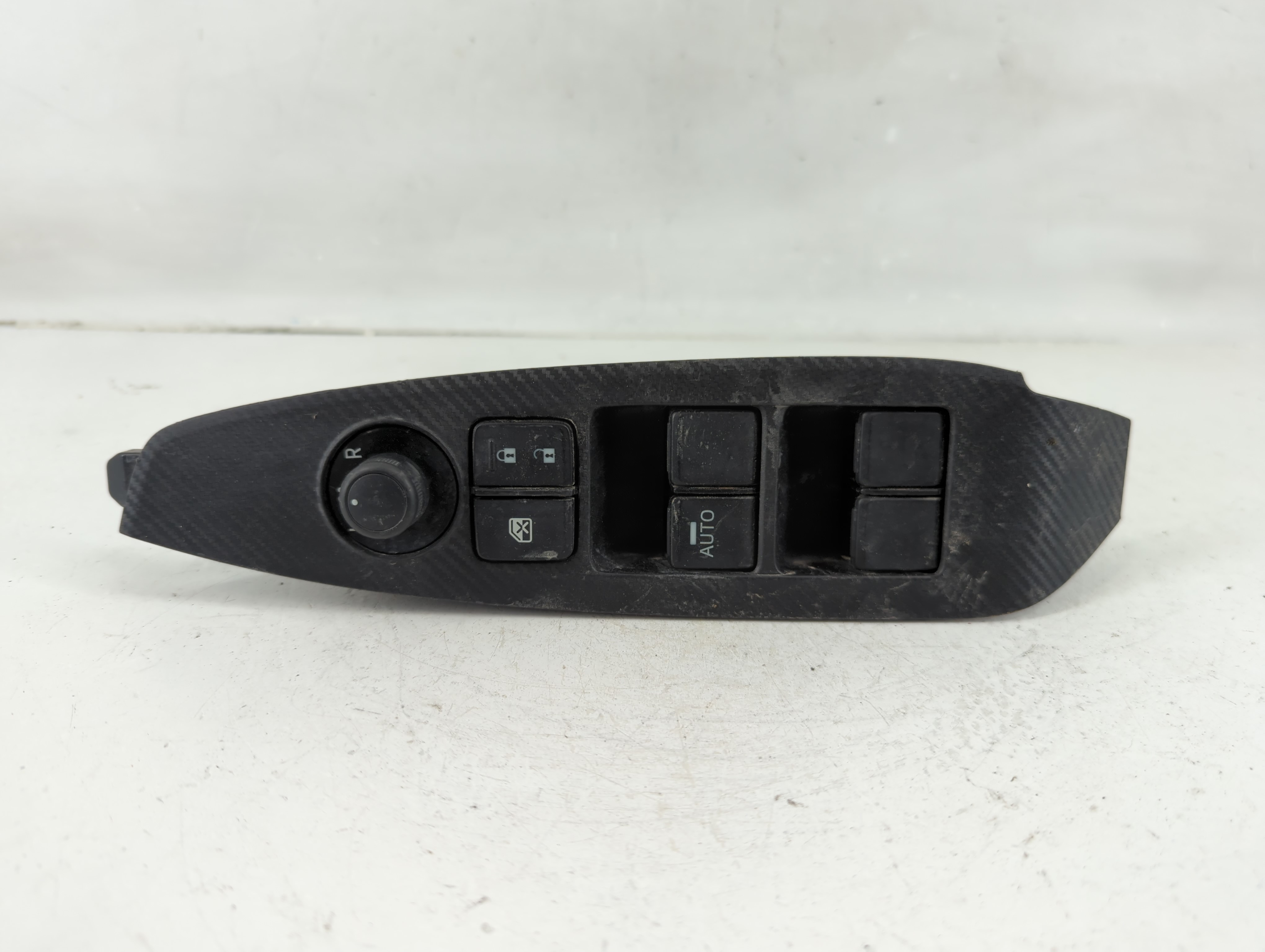 2016-2017 Mazda Cx-5 Driver Left Door Master Power Window Switch 1119061 - Oemusedautoparts1.com