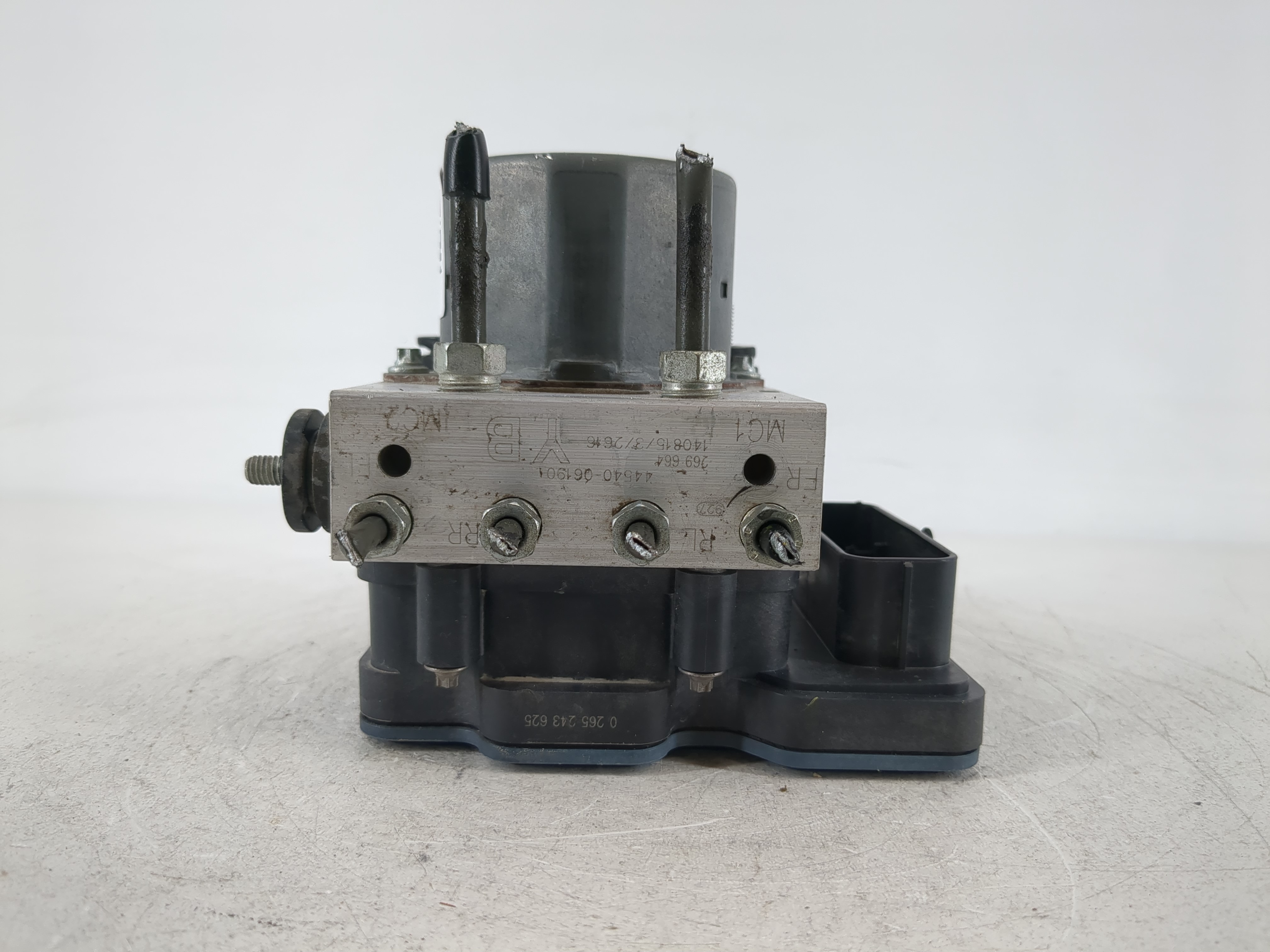2015-2017 Toyota Camry Abs Pump Control Module 1119094 - Oemusedautoparts1.com