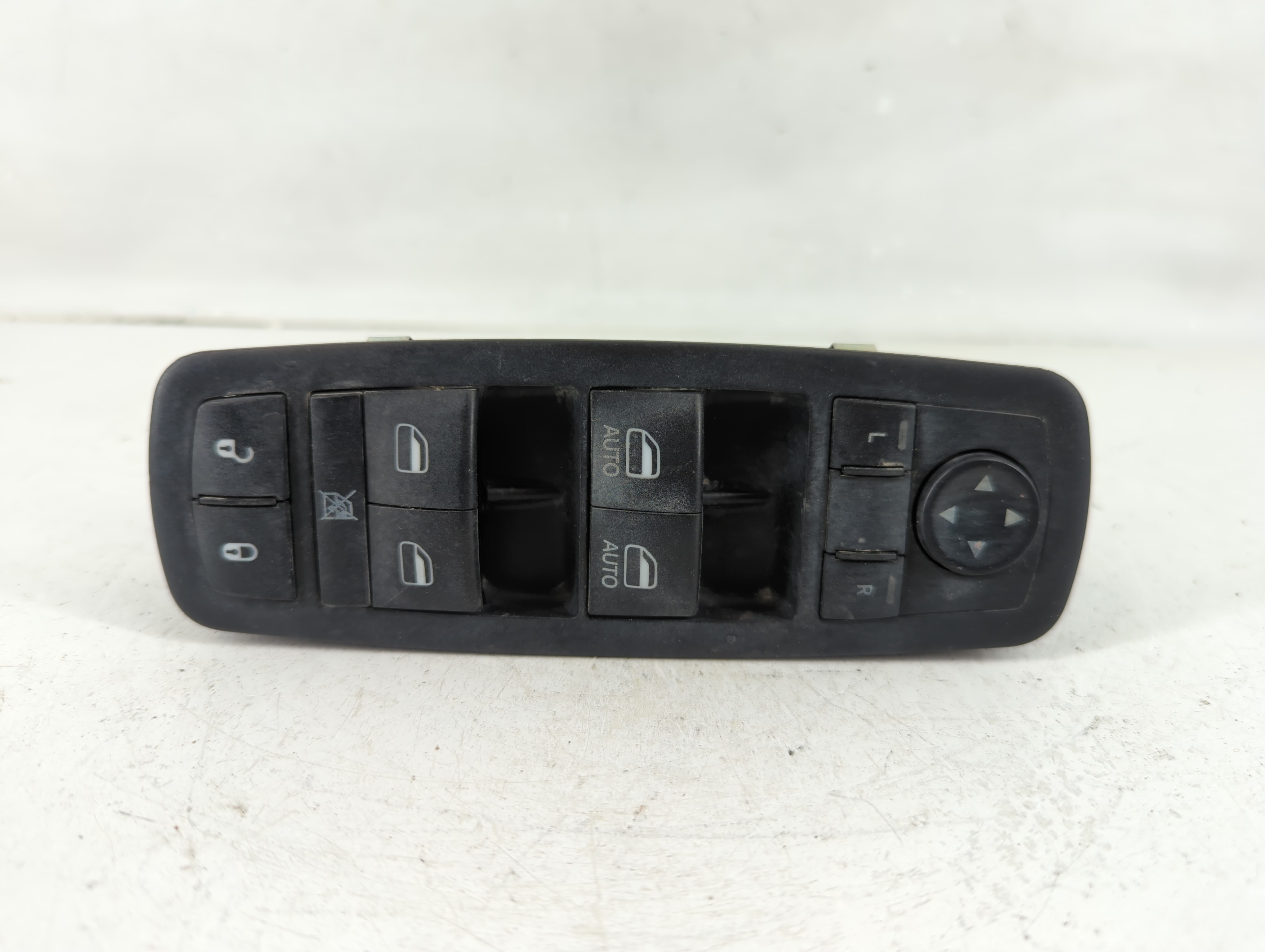 Dodge Caravan Driver Left Door Master Power Window Switch 68298871aa 1119130 - Oemusedautoparts1.com