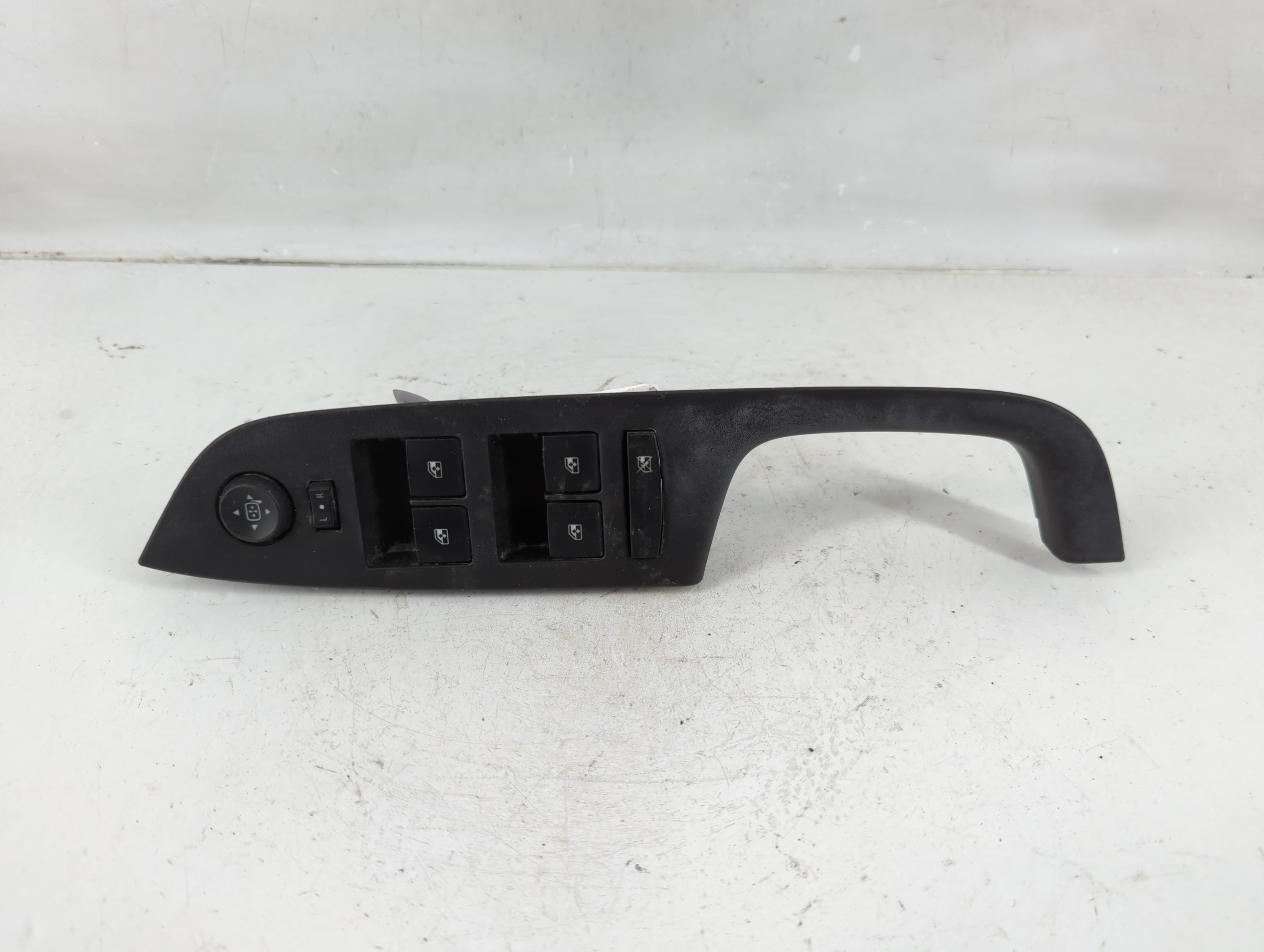 2010-2017 Chevrolet Equinox Driver Left Door Master Power Window Switch 1119133 - Oemusedautoparts1.com