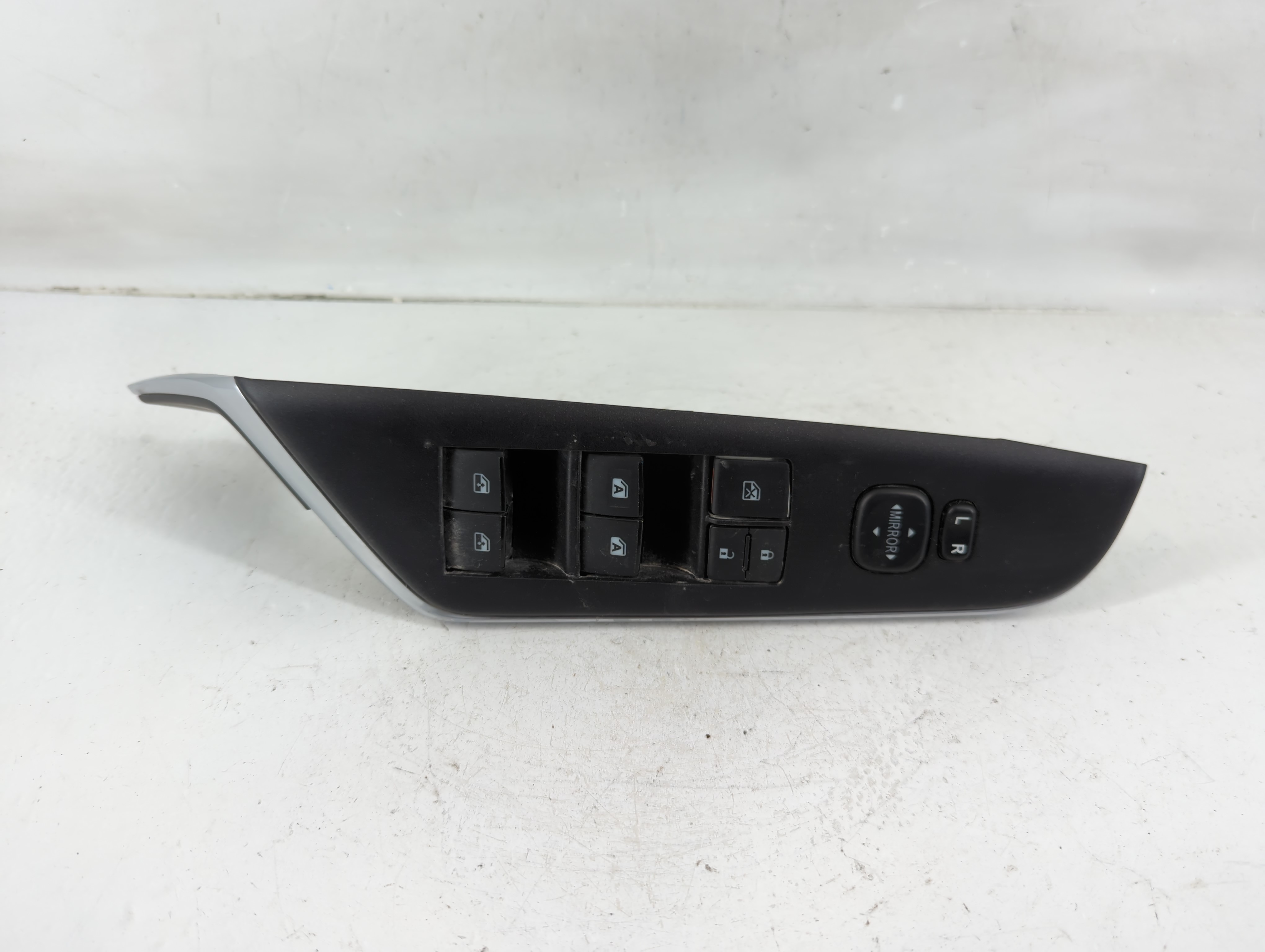 2015-2017 Toyota Camry Driver Left Door Master Power Window Switch 1119134 - Oemusedautoparts1.com