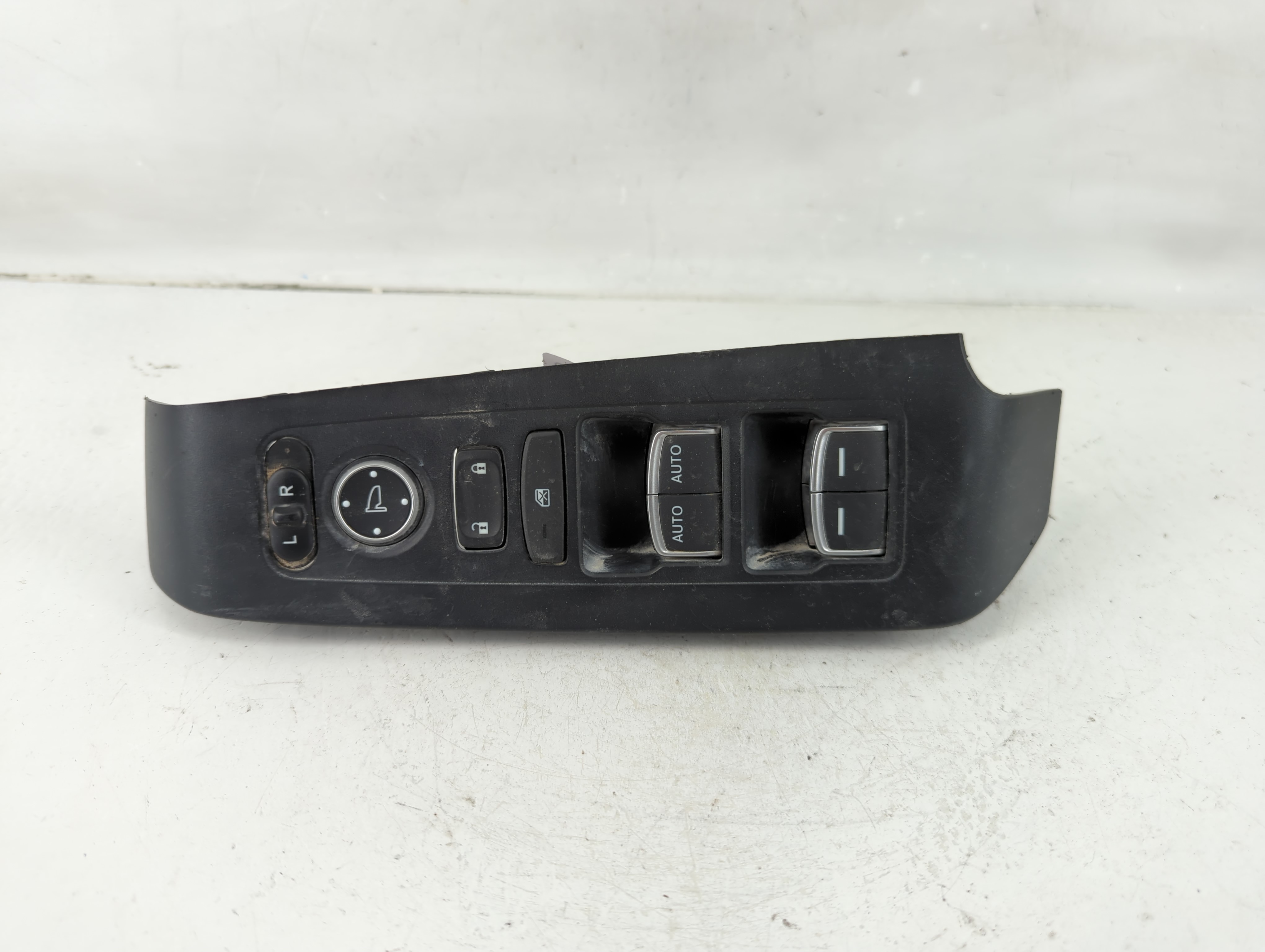 2022-2022 Honda Civic Driver Left Door Master Power Window Switch M64590 1119208 - Oemusedautoparts1.com
