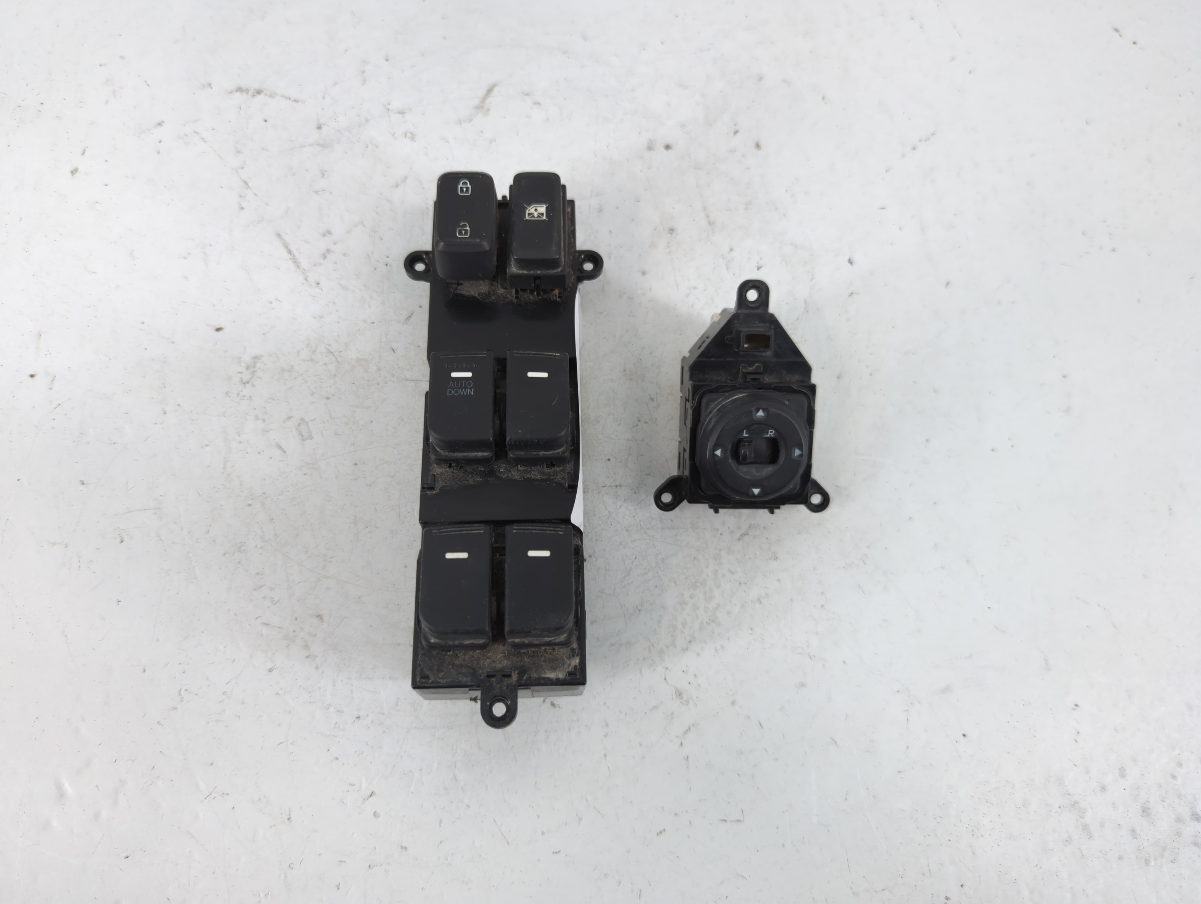 2011-2013 Kia Optima Driver Left Door Master Power Window Switch 1119210 - Oemusedautoparts1.com