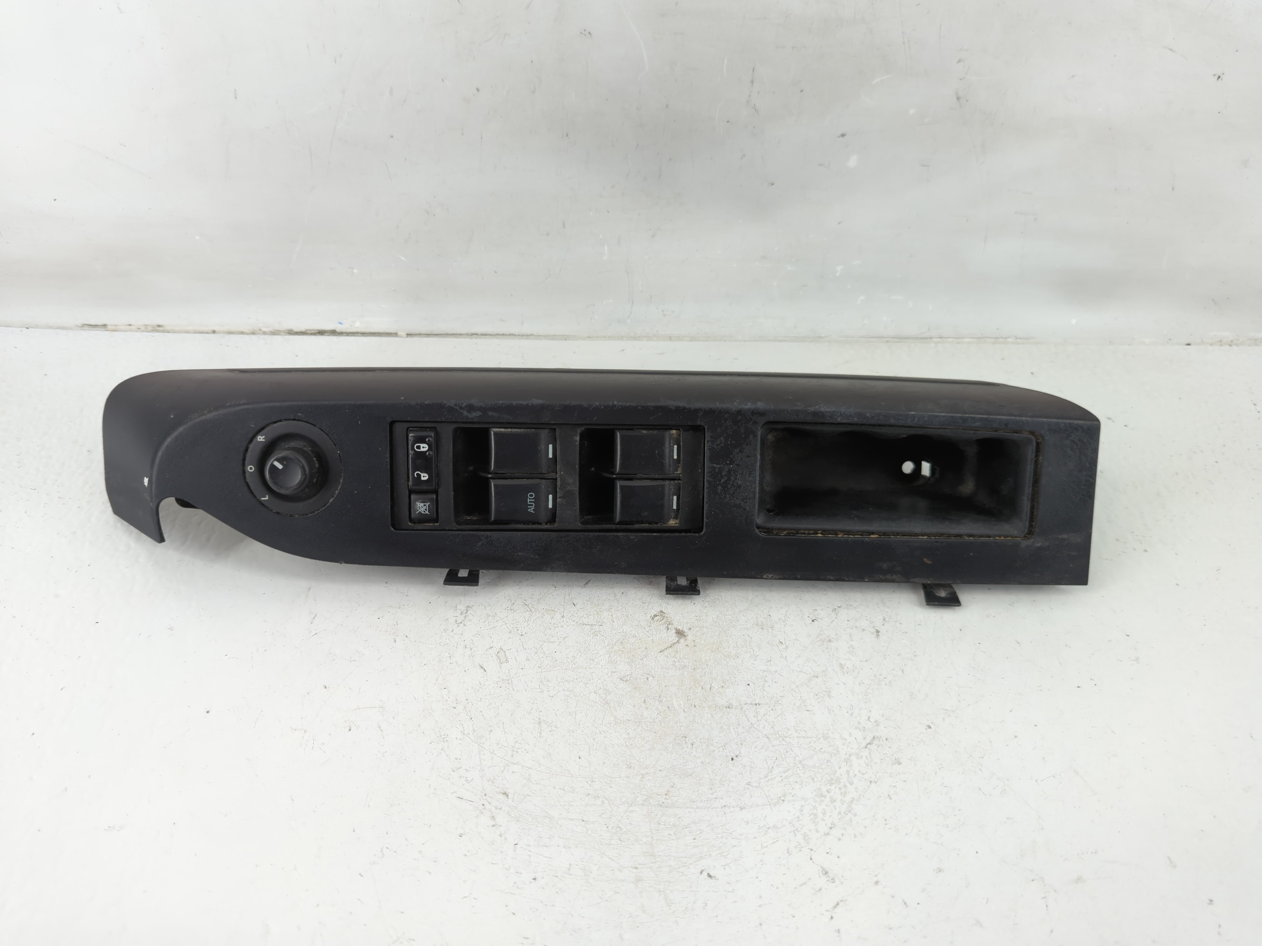 2011-2017 Jeep Compass Driver Left Door Master Power Window Switch 1119219 - Oemusedautoparts1.com