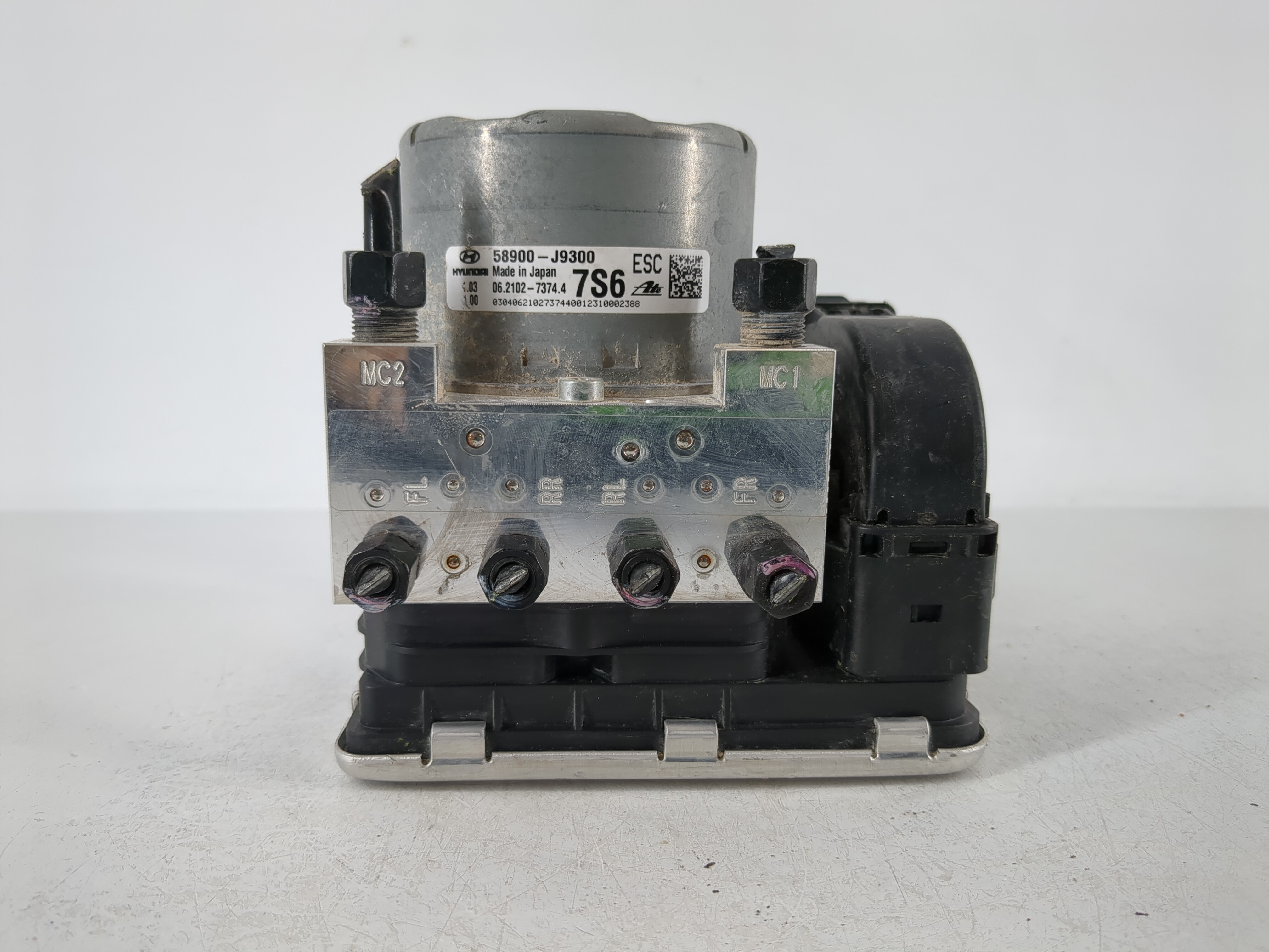 Picture of 2022-2022 Hyundai Kona Abs Pump Control Module 1119263