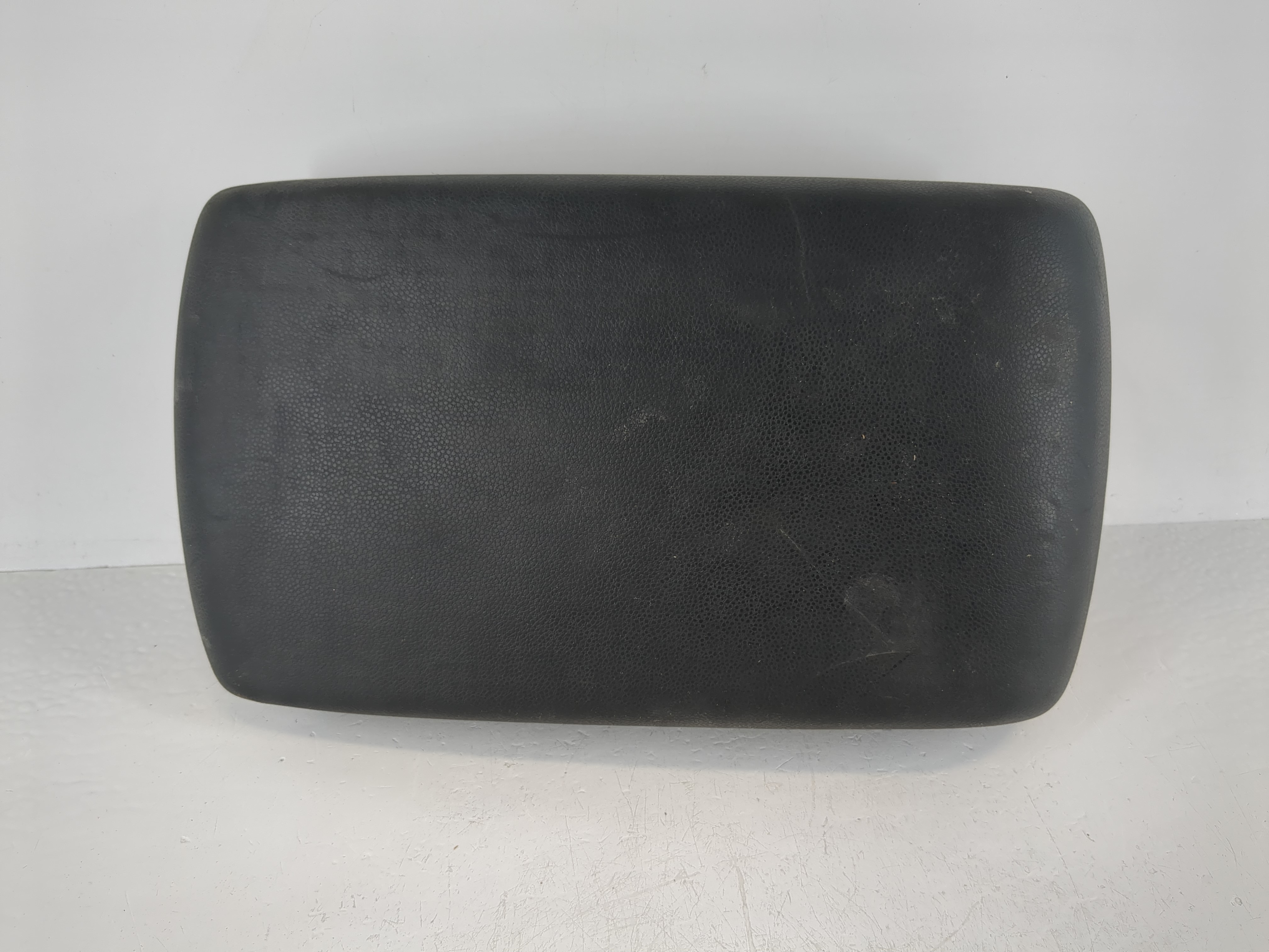 2007-2009 Mazda 3 Center Console Armrest Cover Lid Black 1119332 - Oemusedautoparts1.com