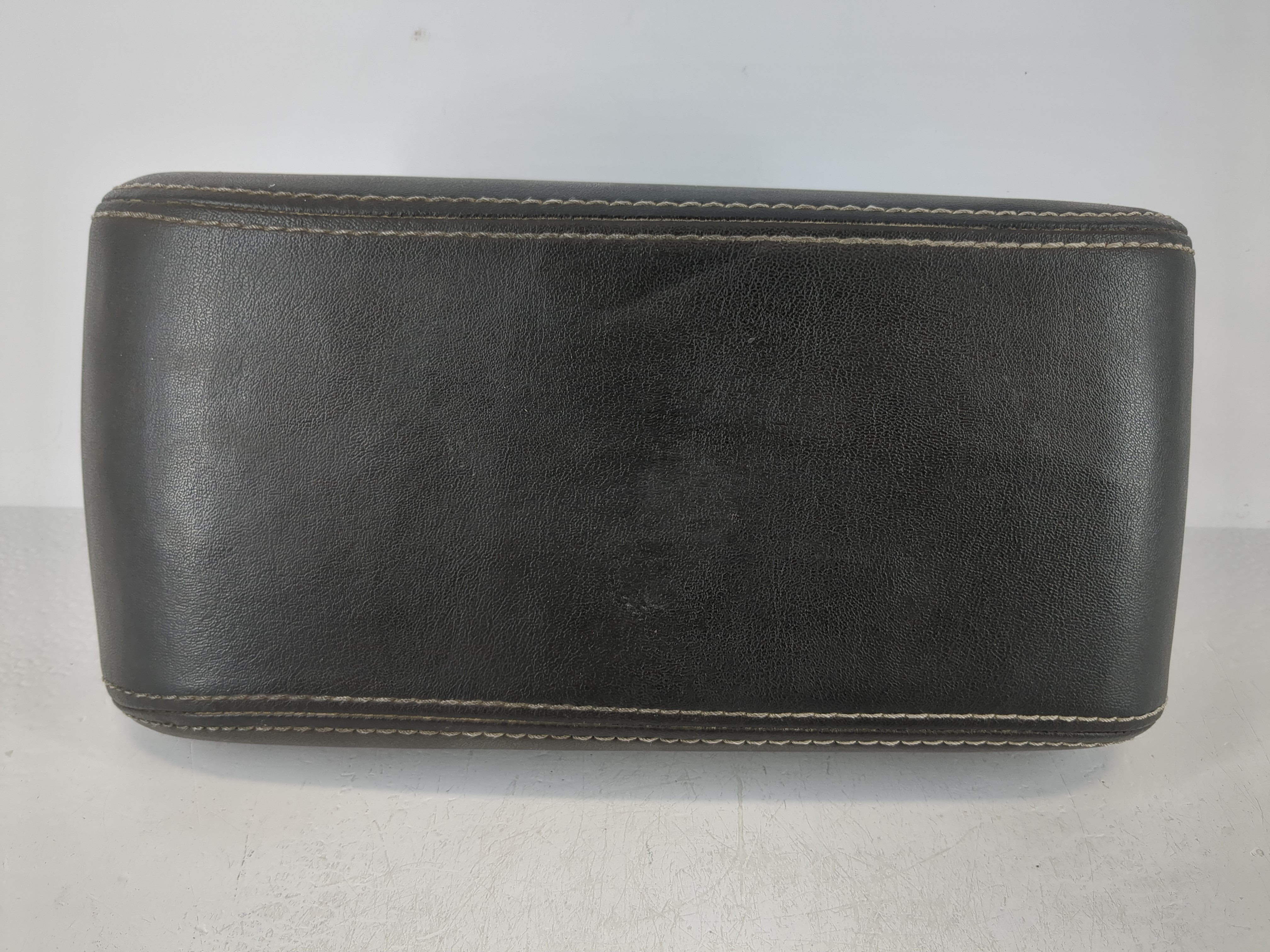 2010-2012 Ford Fusion Center Console Armrest Cover Lid Black 1119335 - Oemusedautoparts1.com