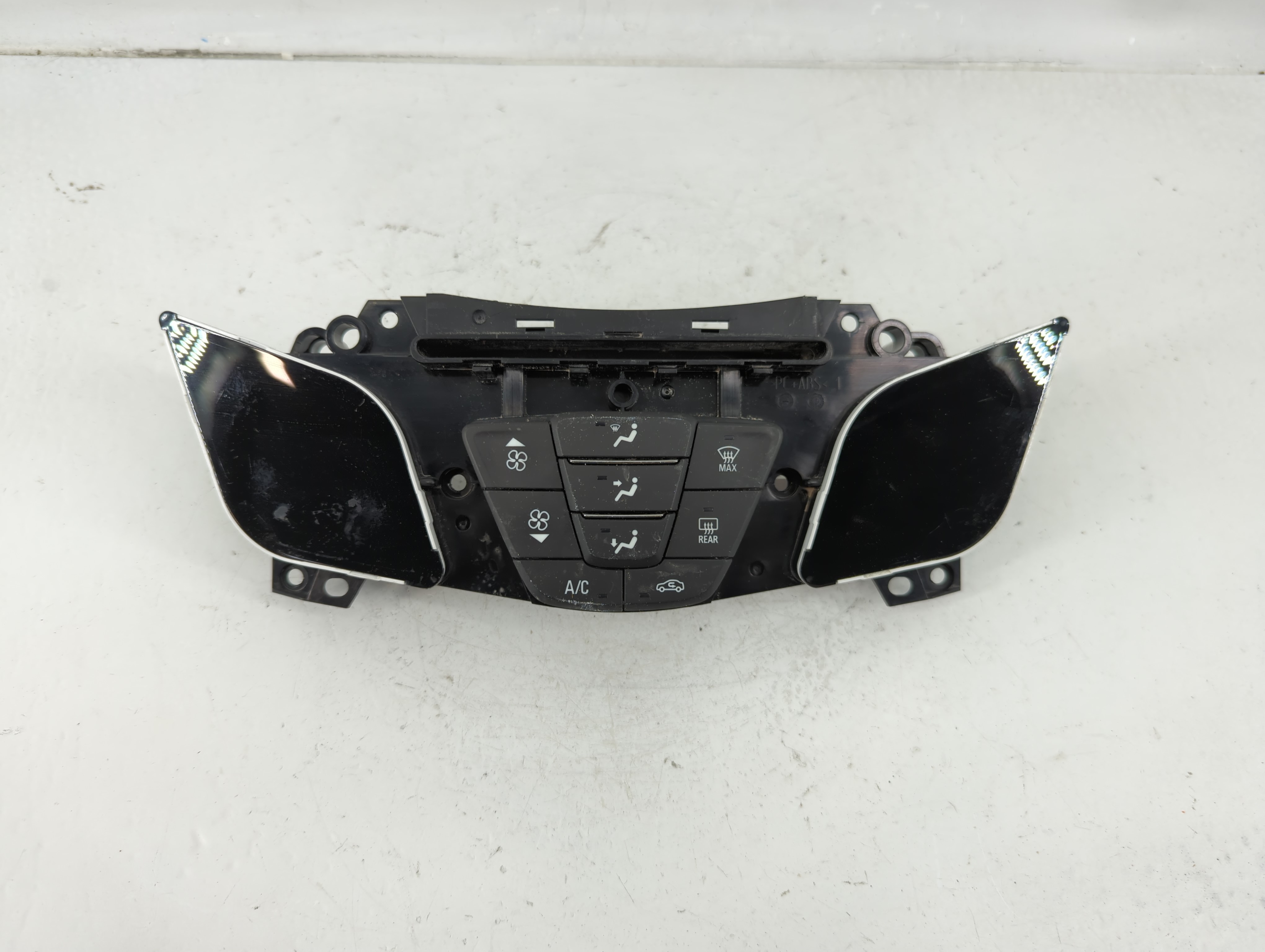2014-2016 Buick Lacrosse Ac Heater Climate Control 90802486 1119346 - Oemusedautoparts1.com