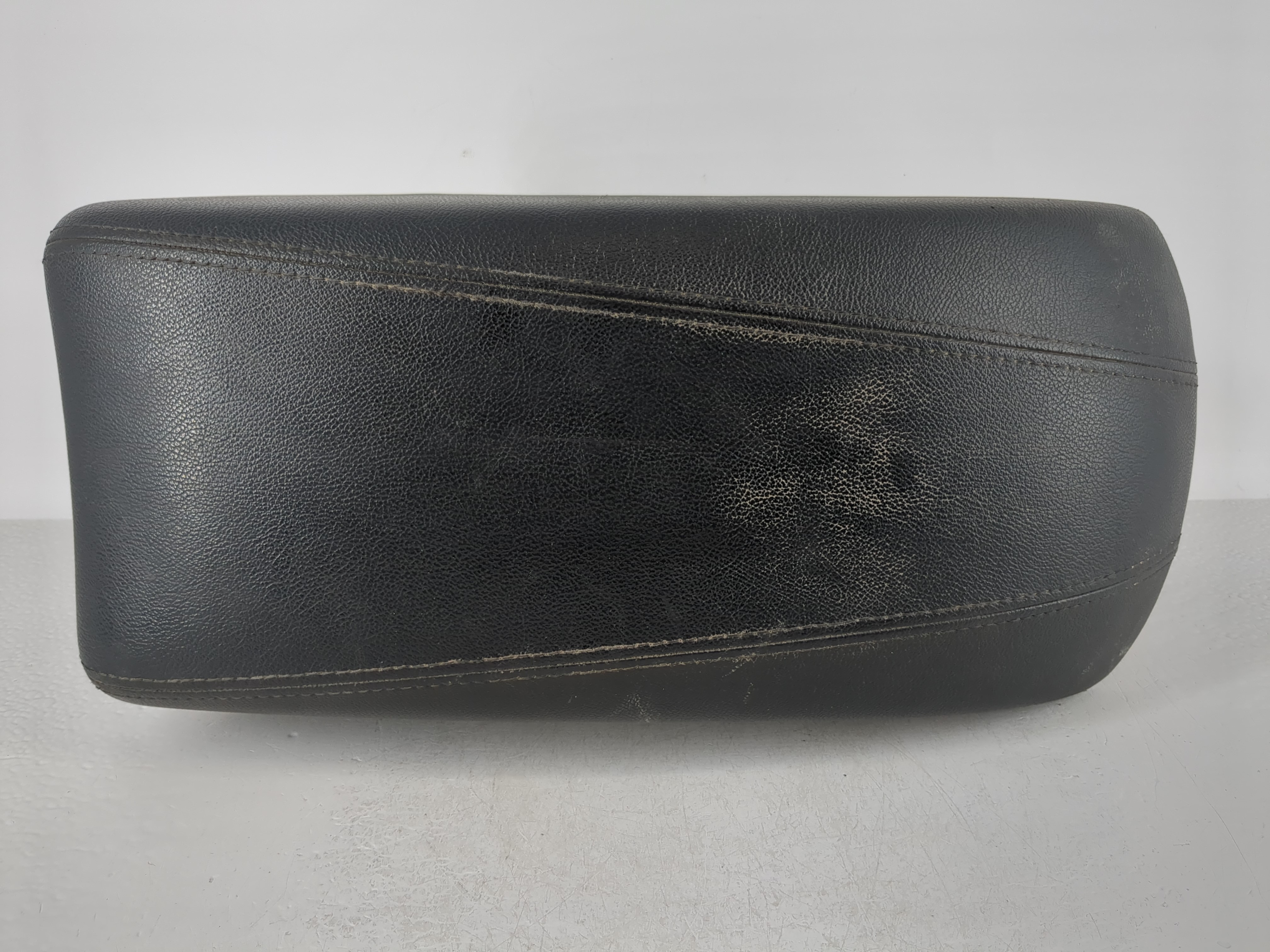 2011-2014 Hyundai Sonata Center Console Armrest Cover Lid Black 1119396 - Oemusedautoparts1.com