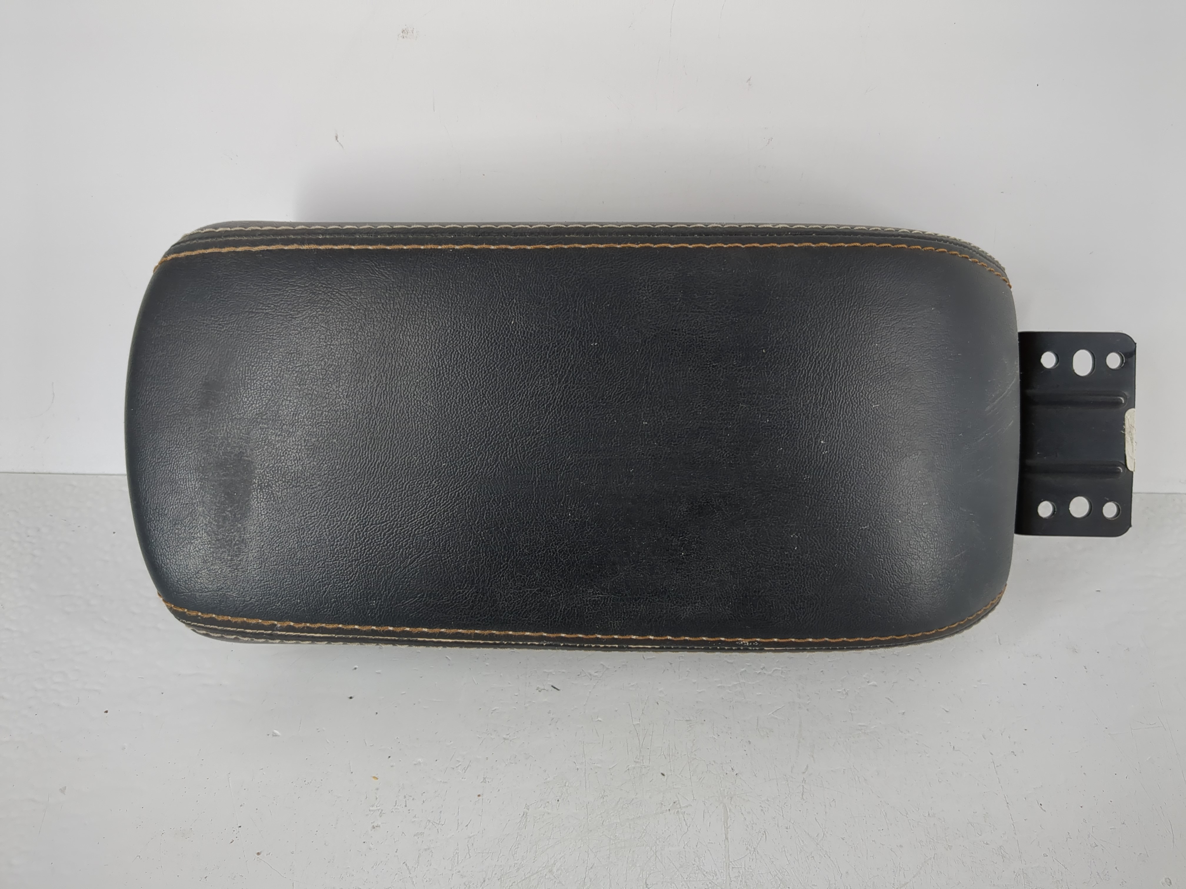 2021 Jeep Compass Center Console Armrest Cover Lid Black 1119402 - Oemusedautoparts1.com