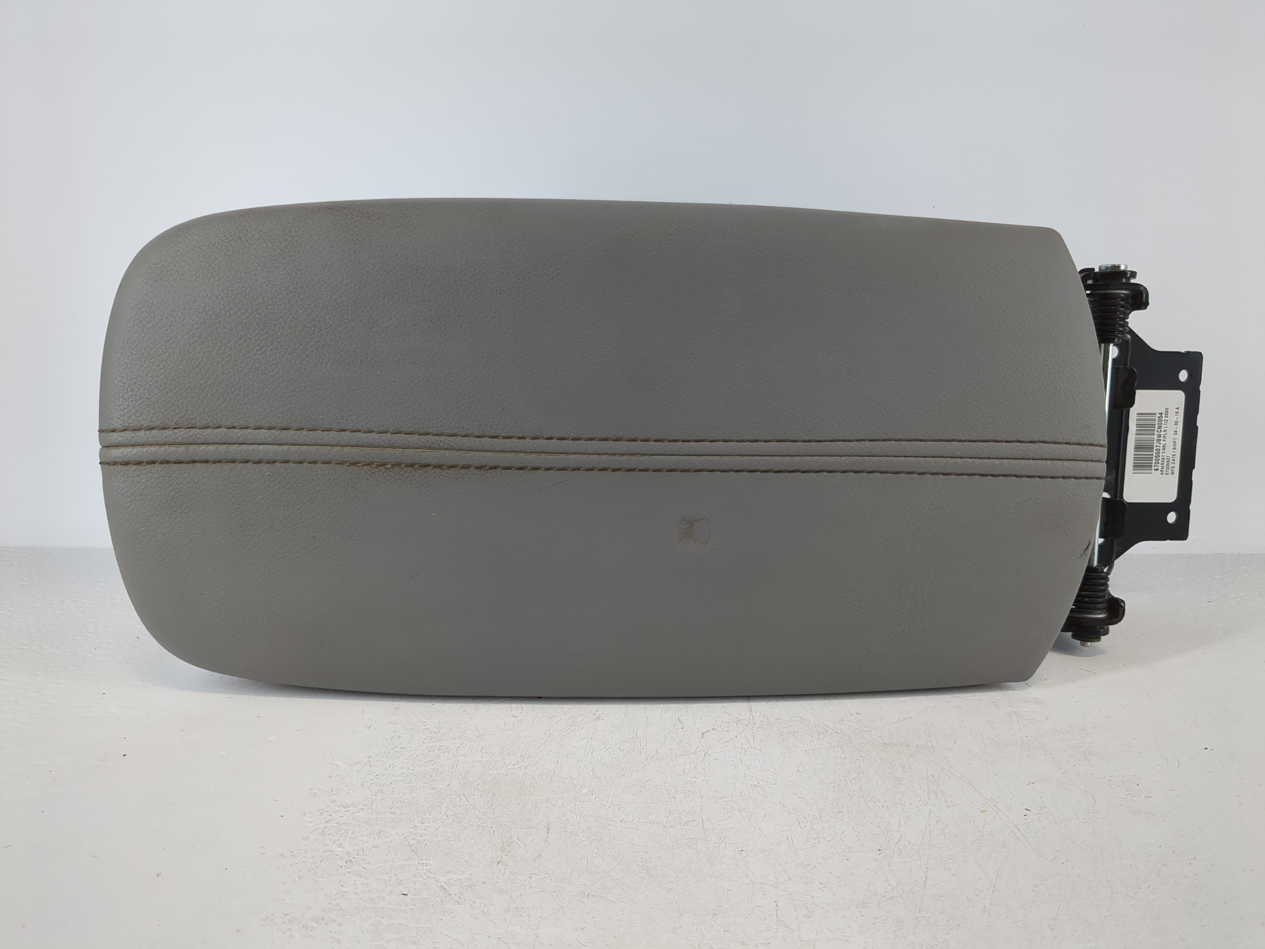 2019-2021 Chevrolet Malibu Center Console Armrest Cover Lid Grey 1119477 - Oemusedautoparts1.com