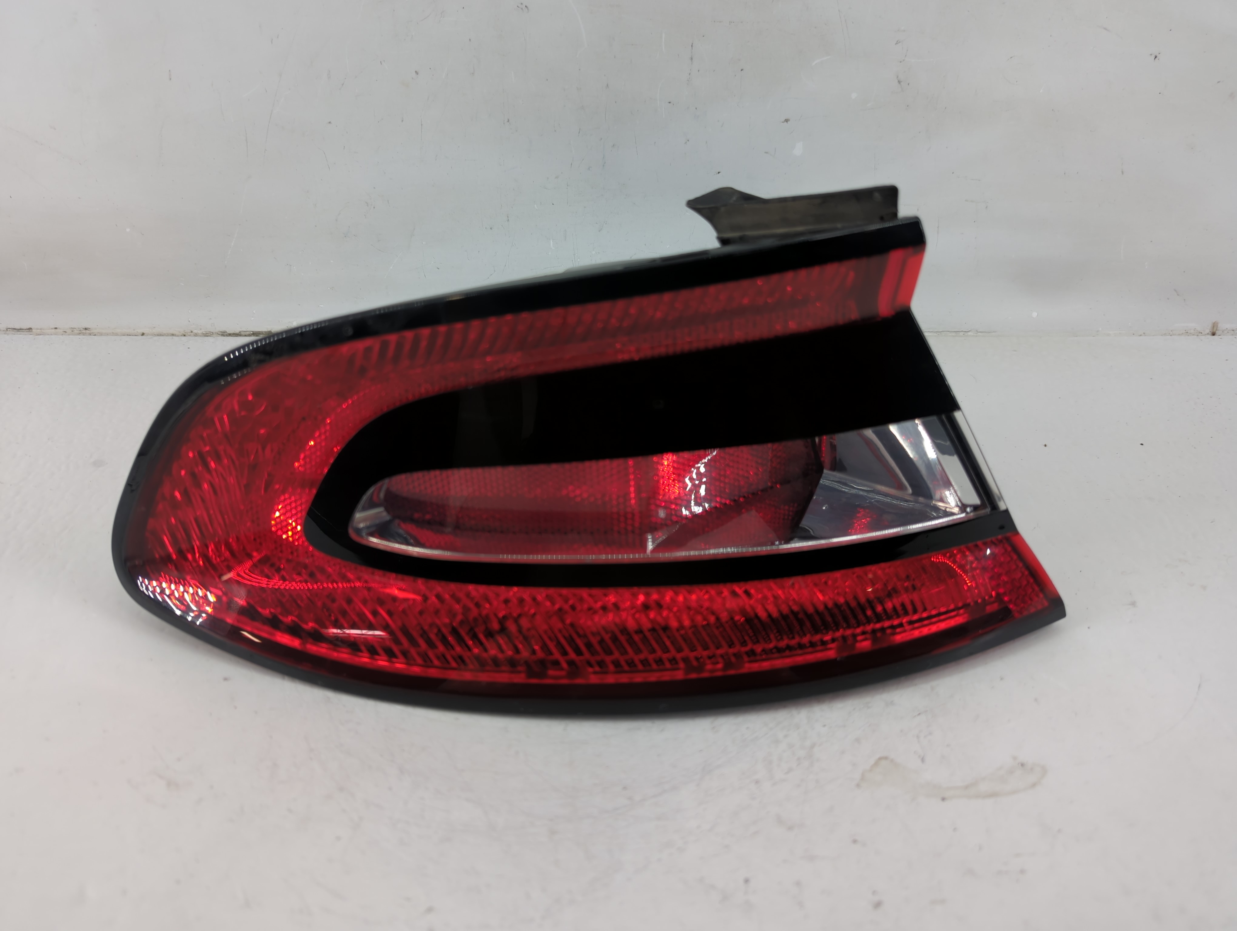 Picture of 2013-2016 Dodge Dart Driver Left Side Tail Light Taillight Oem 1119481