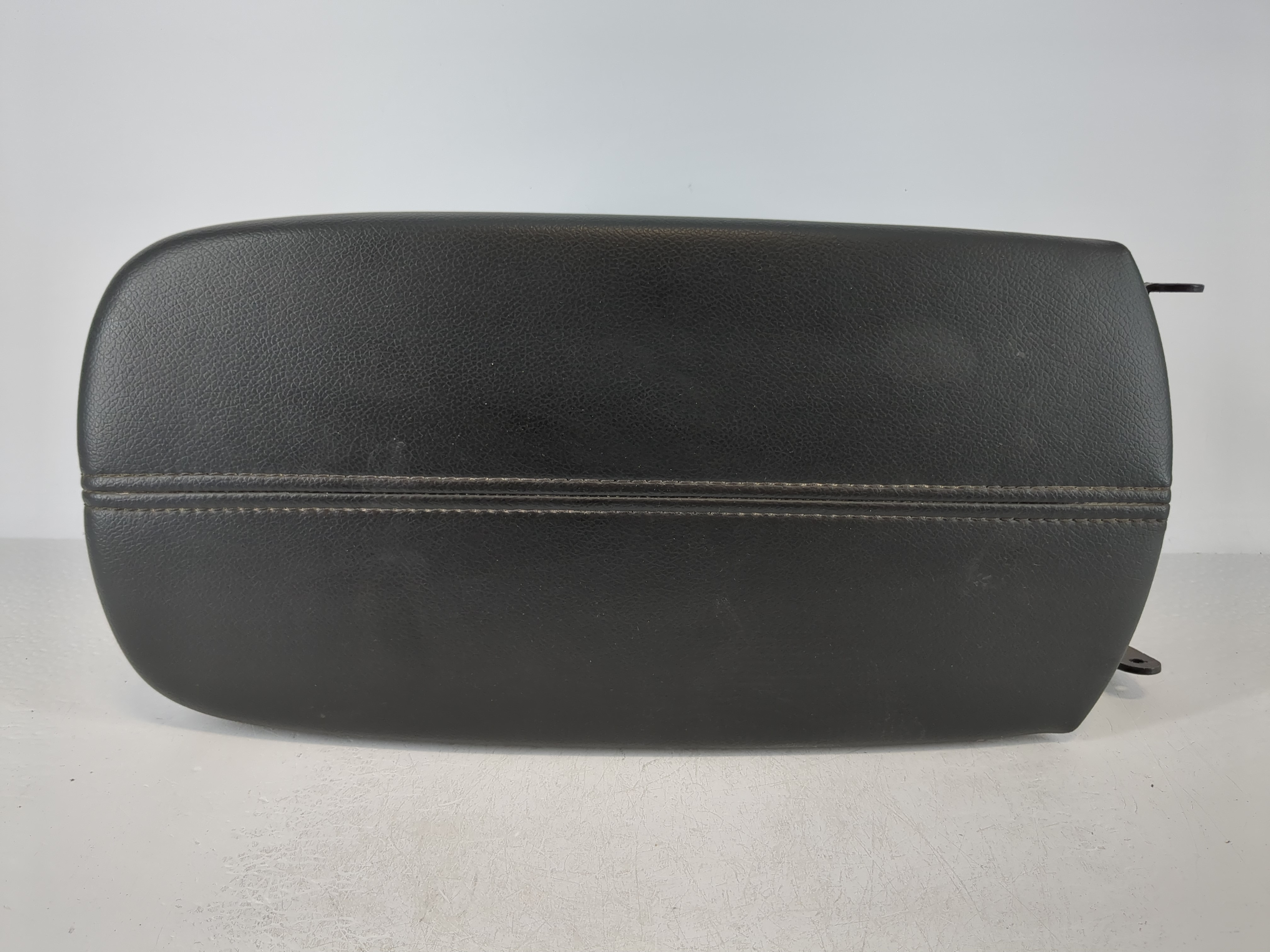 2019-2021 Chevrolet Malibu Center Console Armrest Cover Lid Black 1119543 - Oemusedautoparts1.com