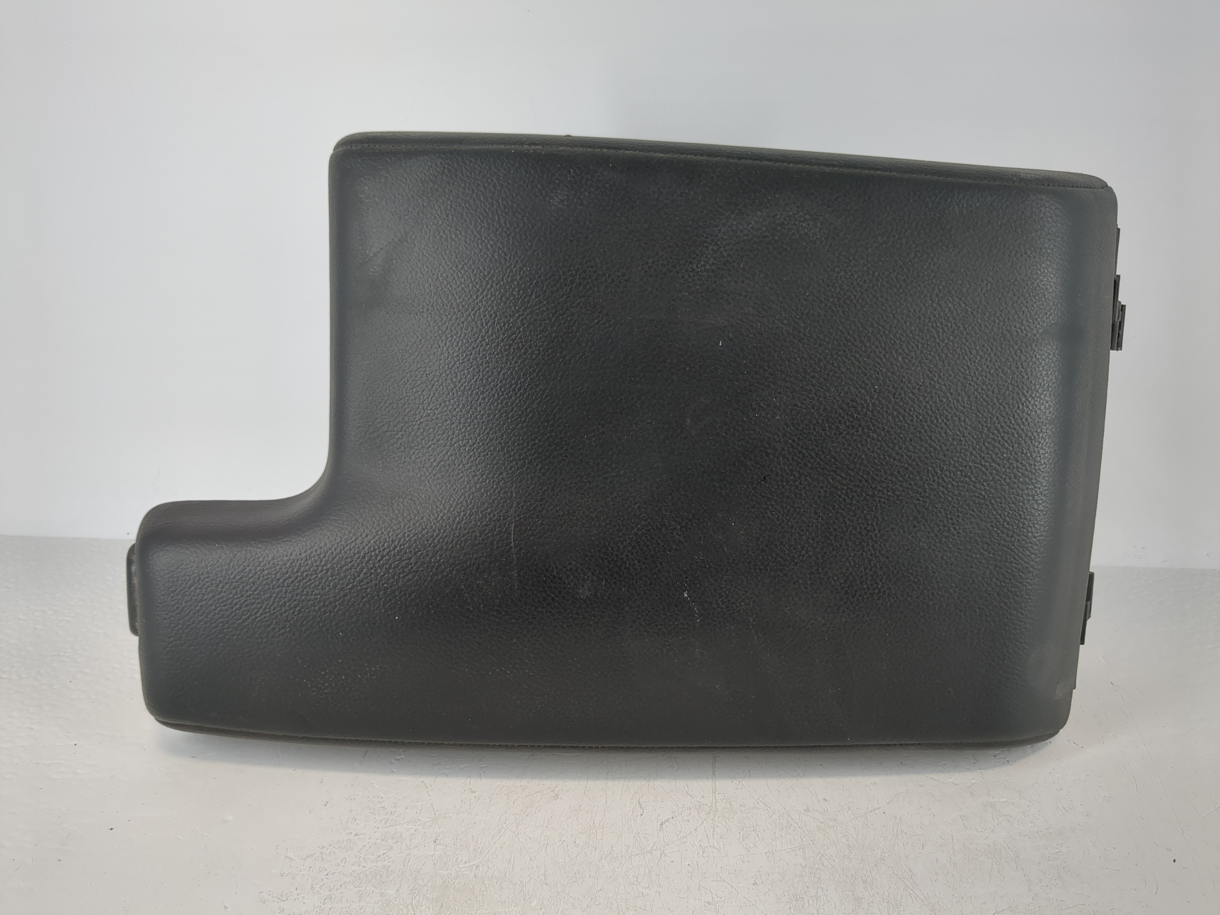 Picture of 2016-2019 Jaguar Xf Center Console Armrest Cover Lid Black 1119545